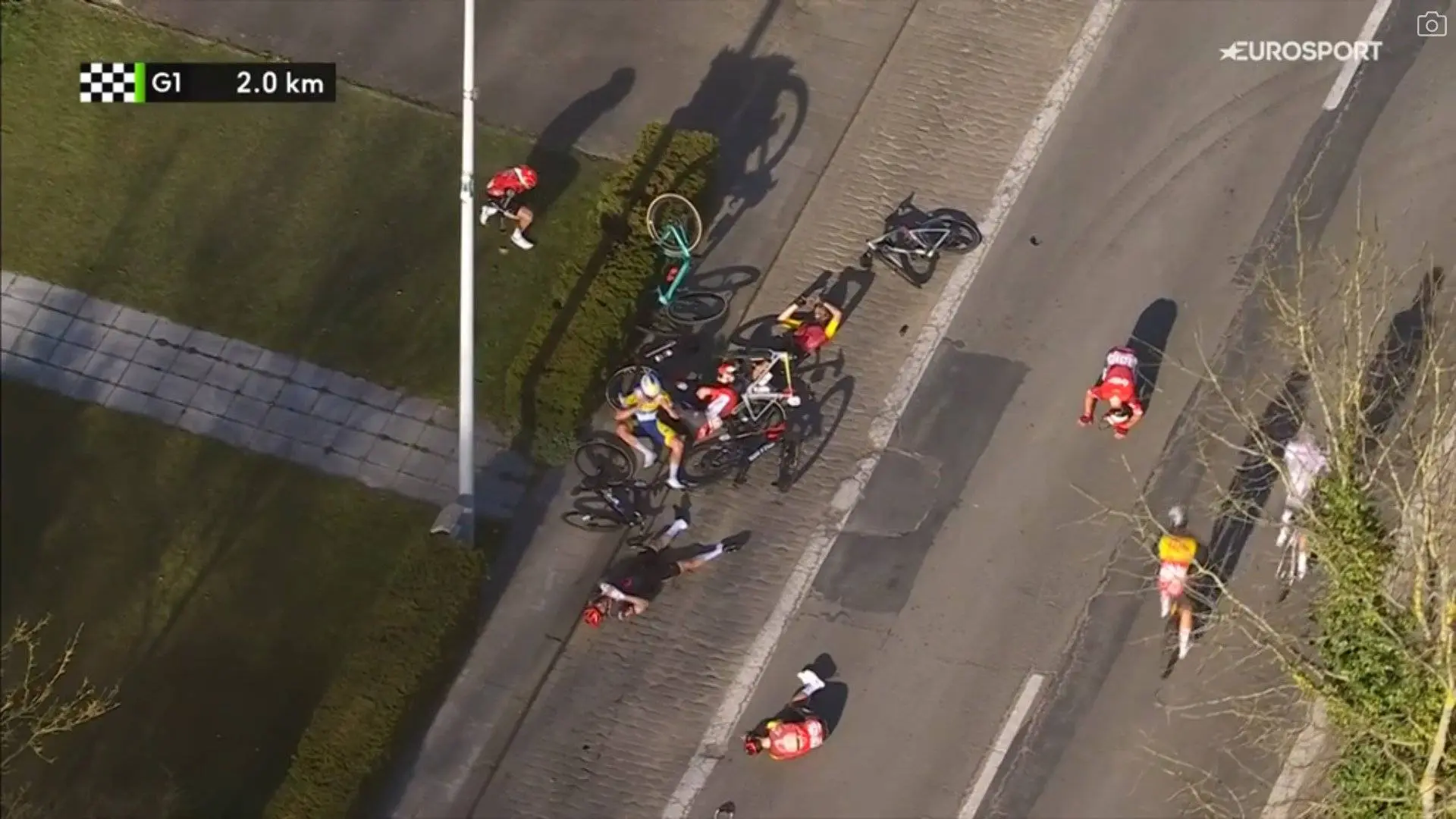 🎥 Merlier injured, other sprinters also suffer after Bruges-De Panne, how are Kooij, Fretin, and others doing?