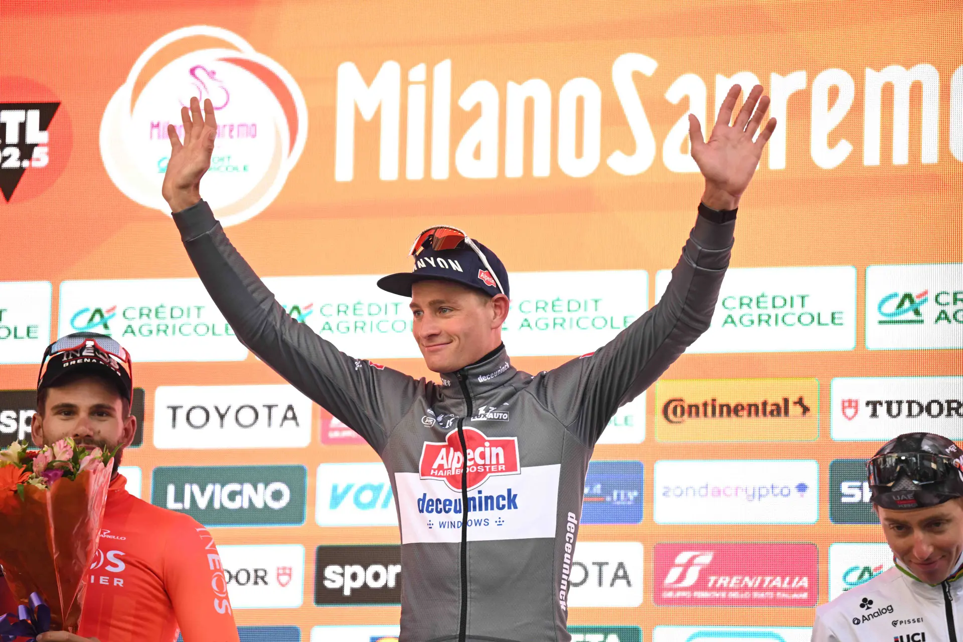 Van der Poel's second Sanremo win crowns historic streak for Alpecin-Deceuninck: "We can truly be proud"