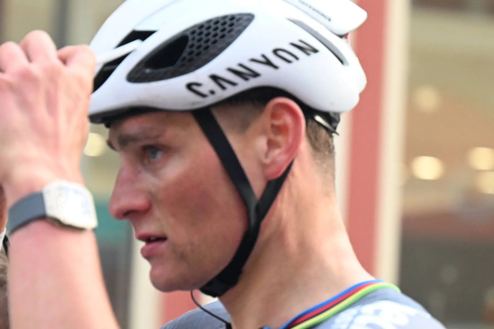 Lance Armstrong watched in amazement at Mathieu van der Poel: "Did you see his face at that moment?"