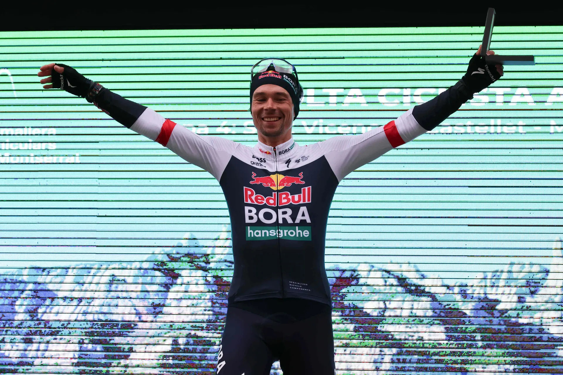 Roglic show in Catalonia! Slovenian crushes Ayuso and UAE with dominant solo and takes the double victory in the final stage