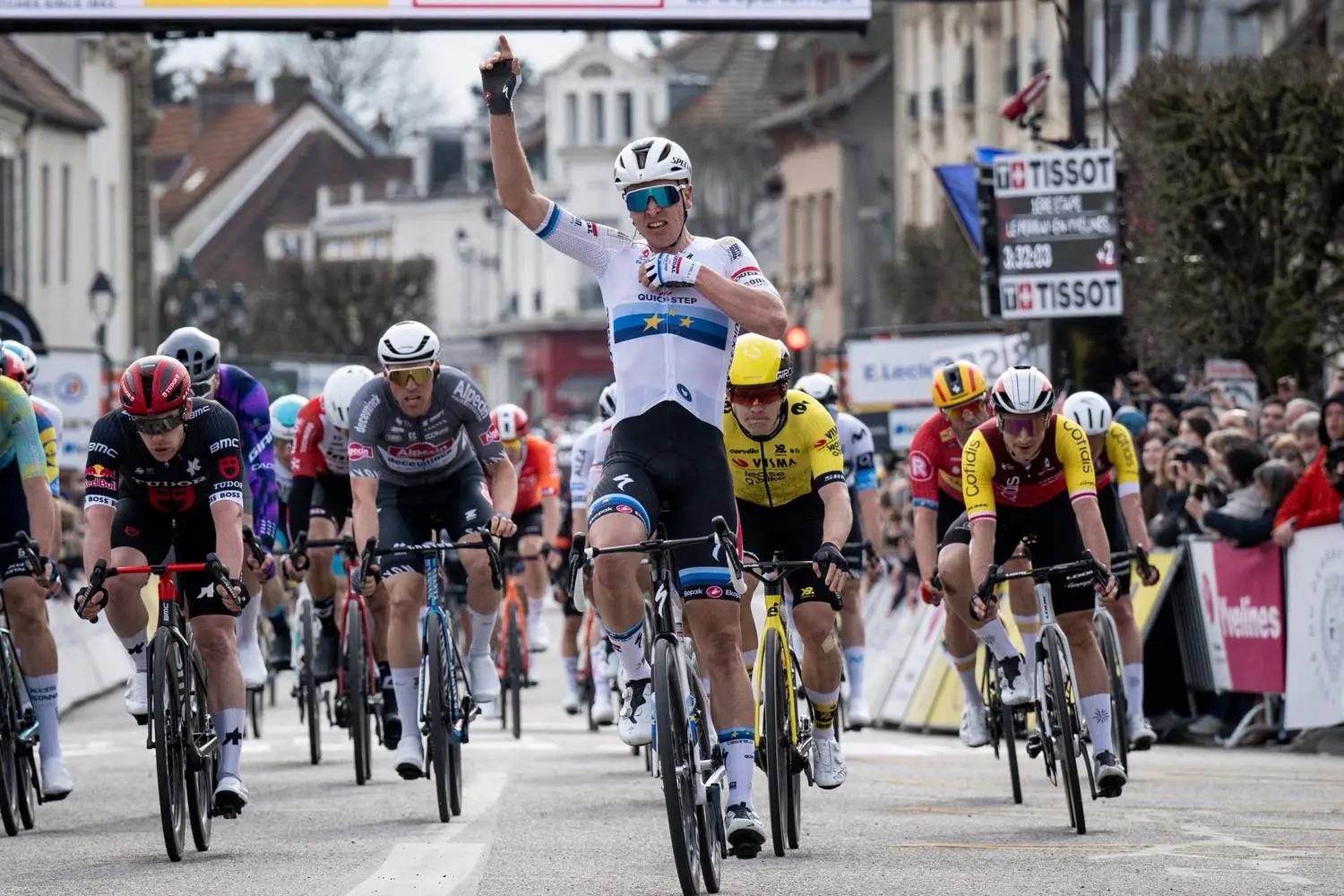 Merlier unstoppable: Belgian takes advantage of Zingle and Pedersen’s slipstream to hit double in Paris-Nice