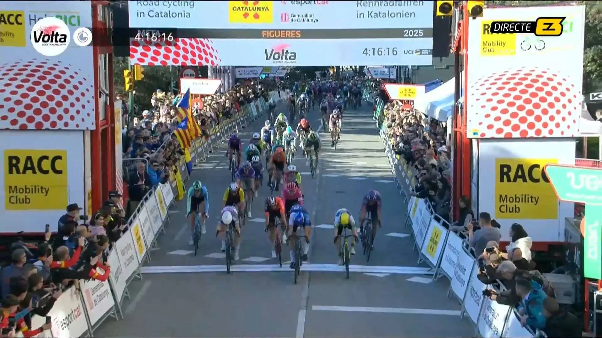 Photo finish in Catalonia: Vernon beats Brennan at the finish, Visma | Lease a Bike rider remains leader