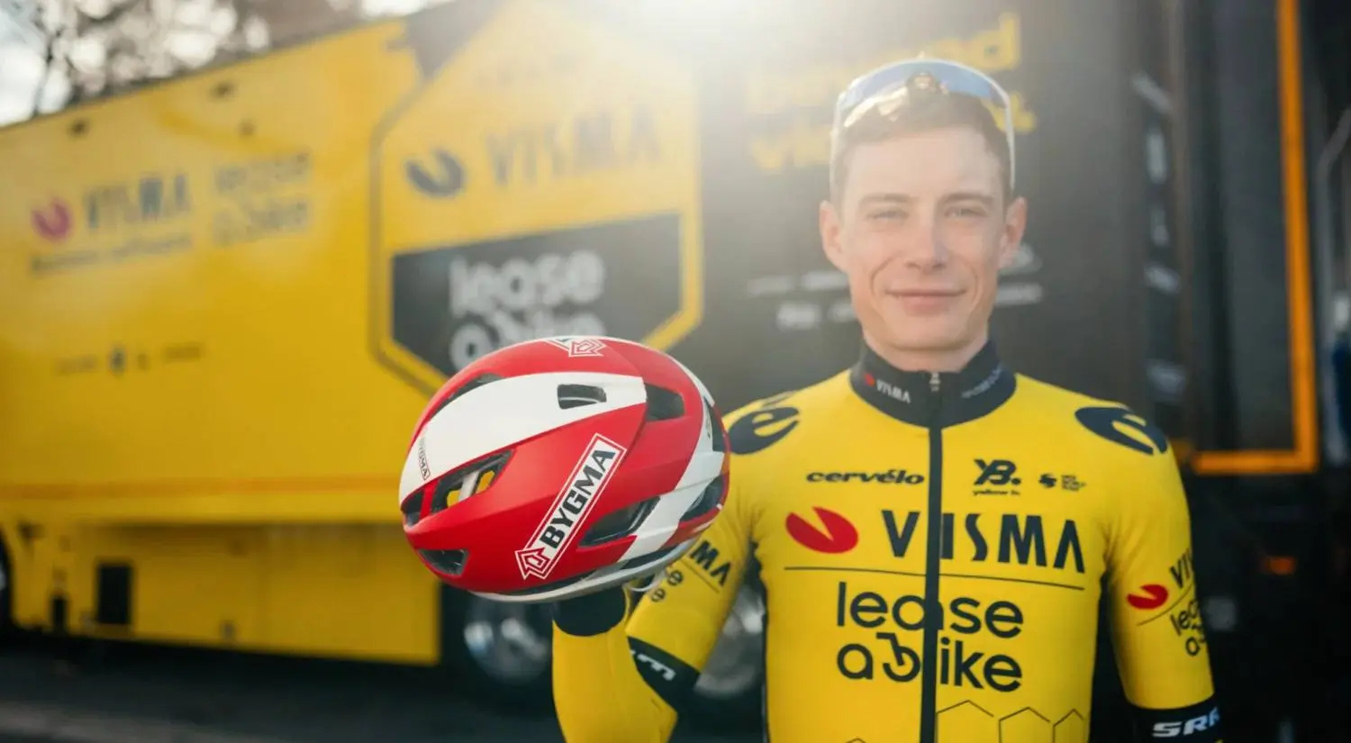 Vingegaard starts Paris-Nice with a new helmet and may sacrifice himself for Jorgenson: "I'm not that selfish"