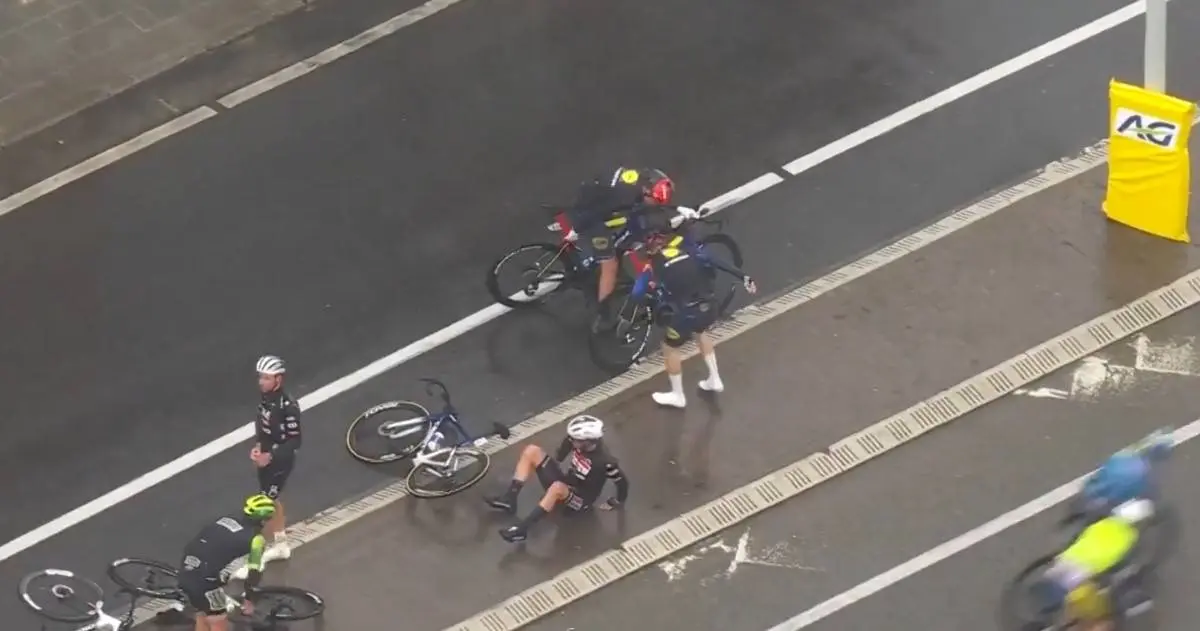 🎥 Lidl-Trek and Skjelmose breathe a sigh of relief ahead of Liège-Bastogne-Liège after crash in Flèche Wallonne