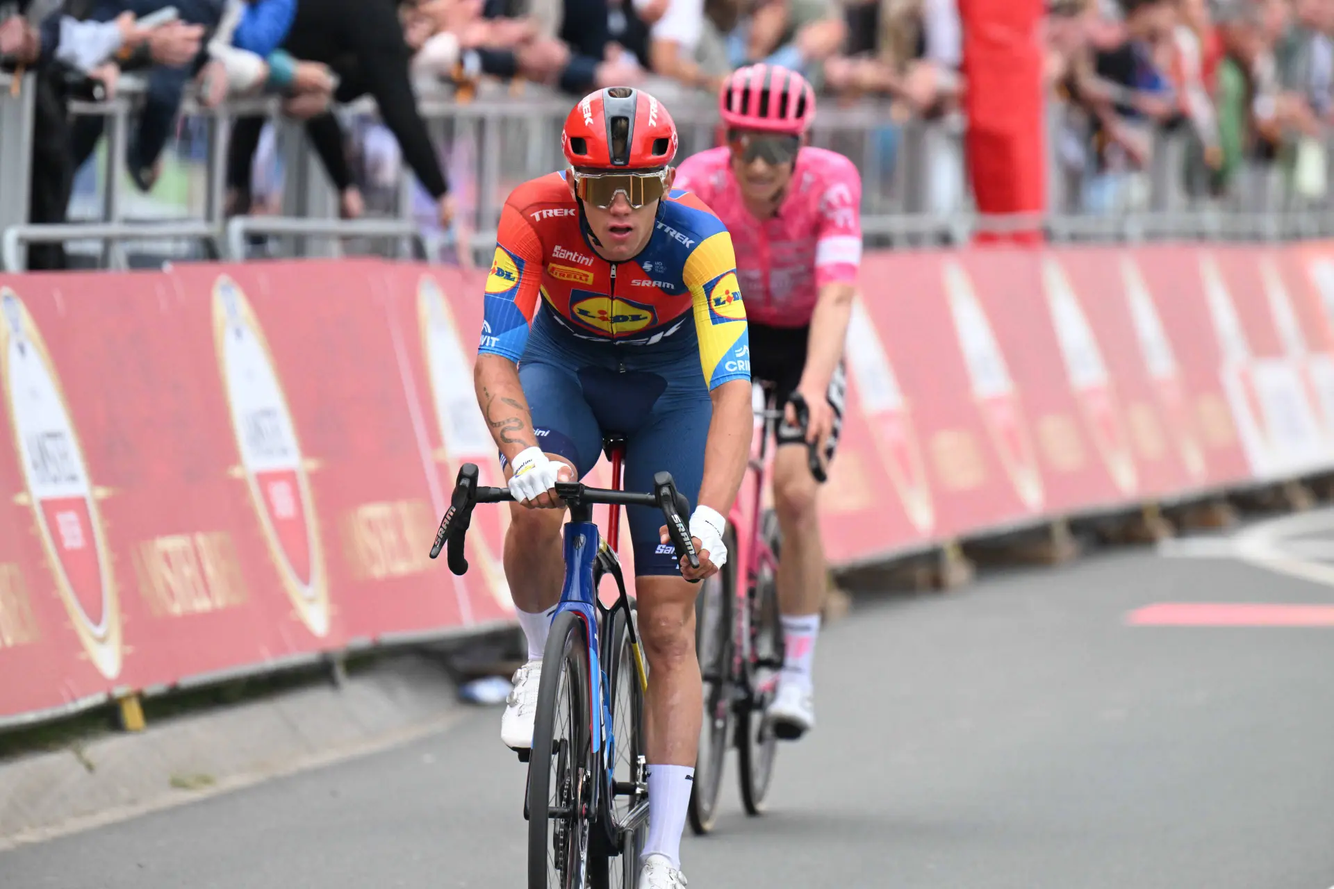 Father Sven optimistic but also realistic about chances Thibau Nys: "Bringing him to the base of the climb means trouble"