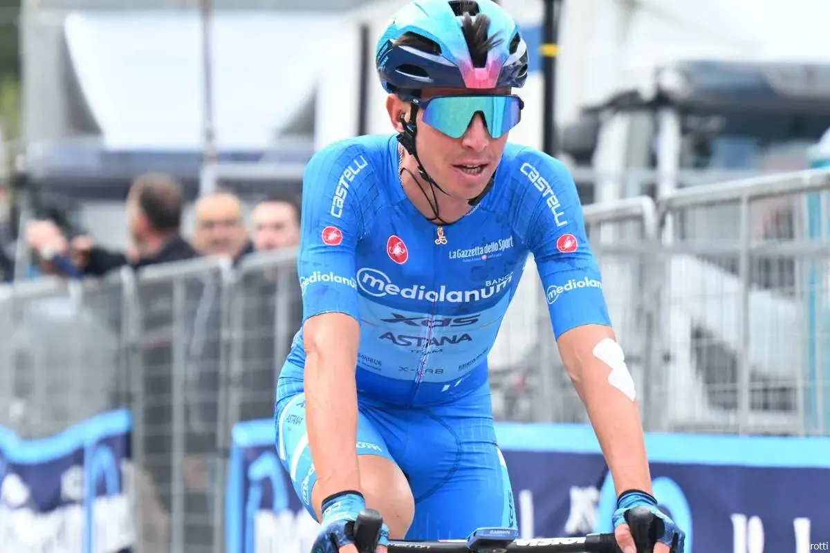 Fines and time penalties Giro d'Italia 2025 | Purple jersey slips further from Kaden Groves after points penalty in stage 13