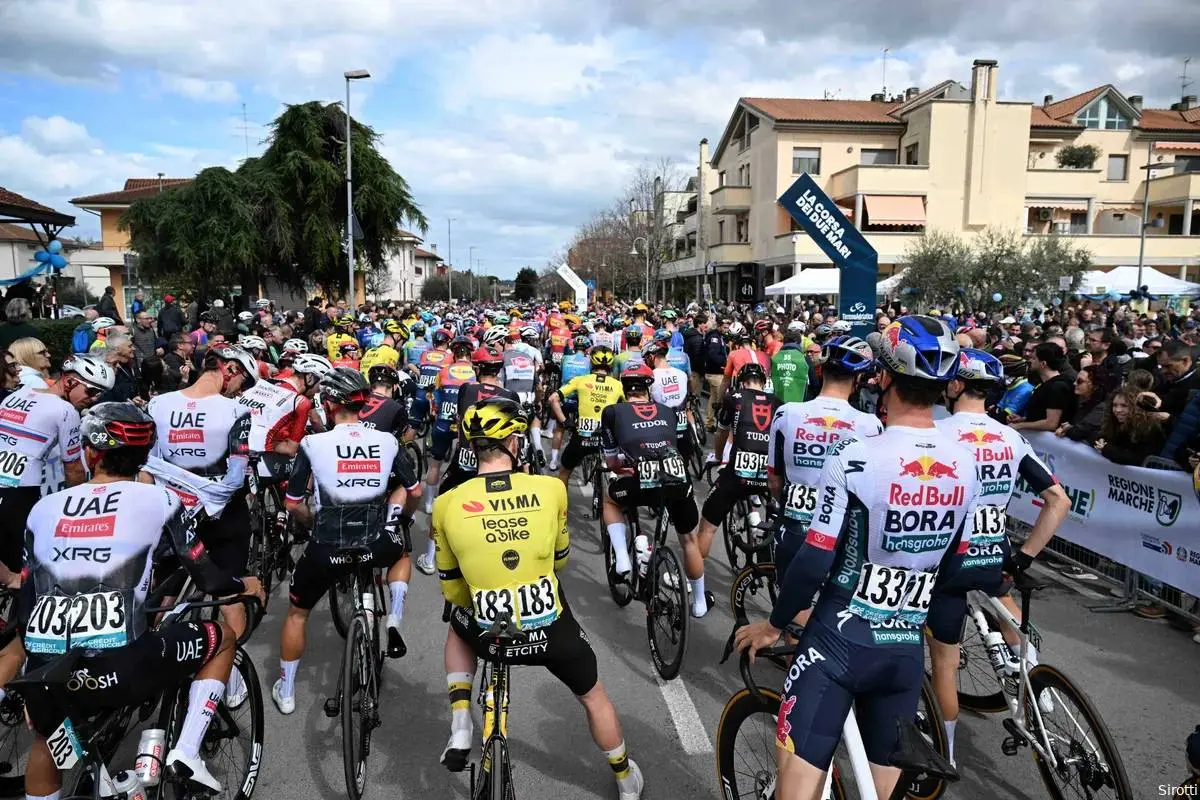 Fines and time penalties Giro d'Italia 2025 | No infractions in thrilling eighth stage
