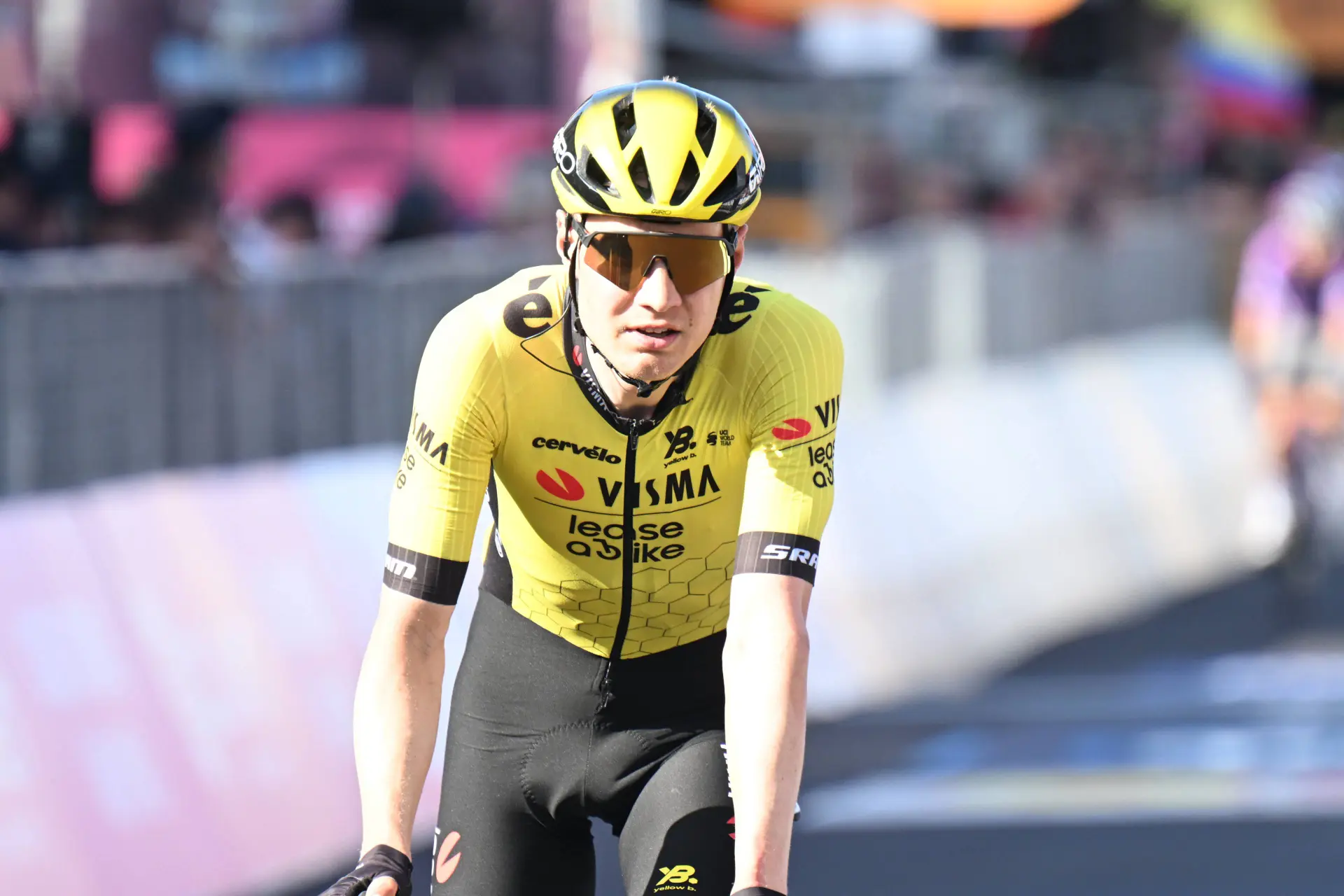 Giro d'Italia 2026 start list: 8 riders down as Kelderman abandons