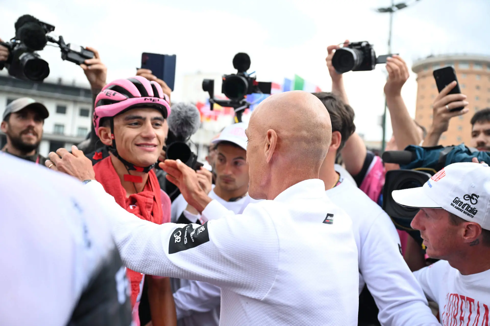 UAE analyzes striking tactics regarding Del Toro and knew Giro was lost on Finestre: "Wout was Wout"