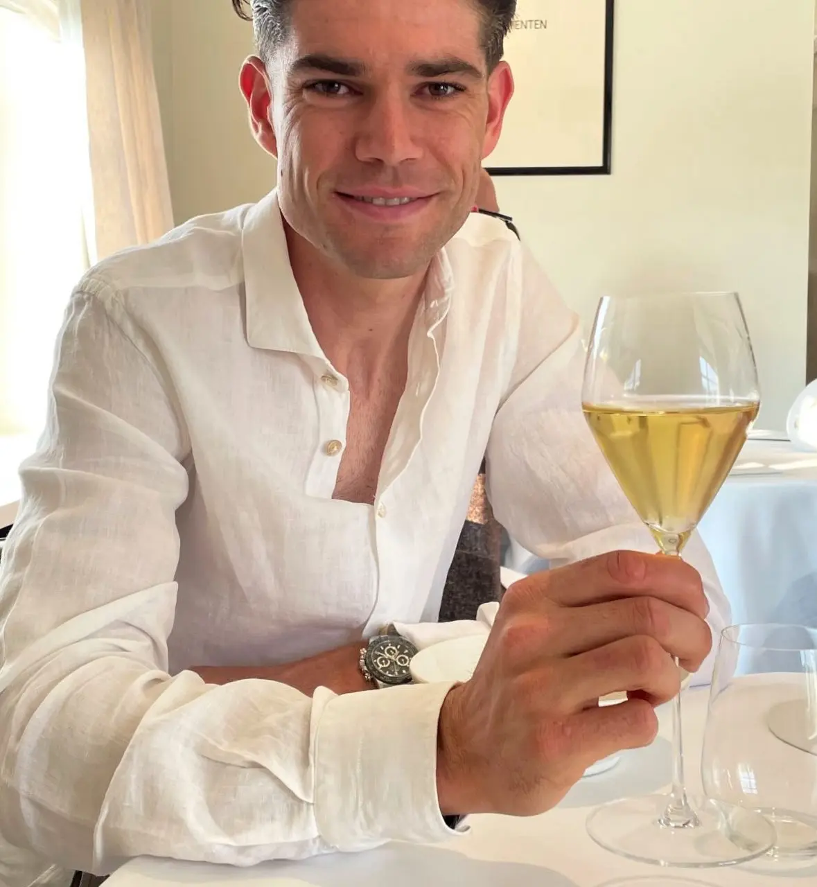 📸 After serving lead-outs in the Giro, Van Aert now gets served at Michelin-Starred restaurant - at the invitation of E3 Saxo Classic