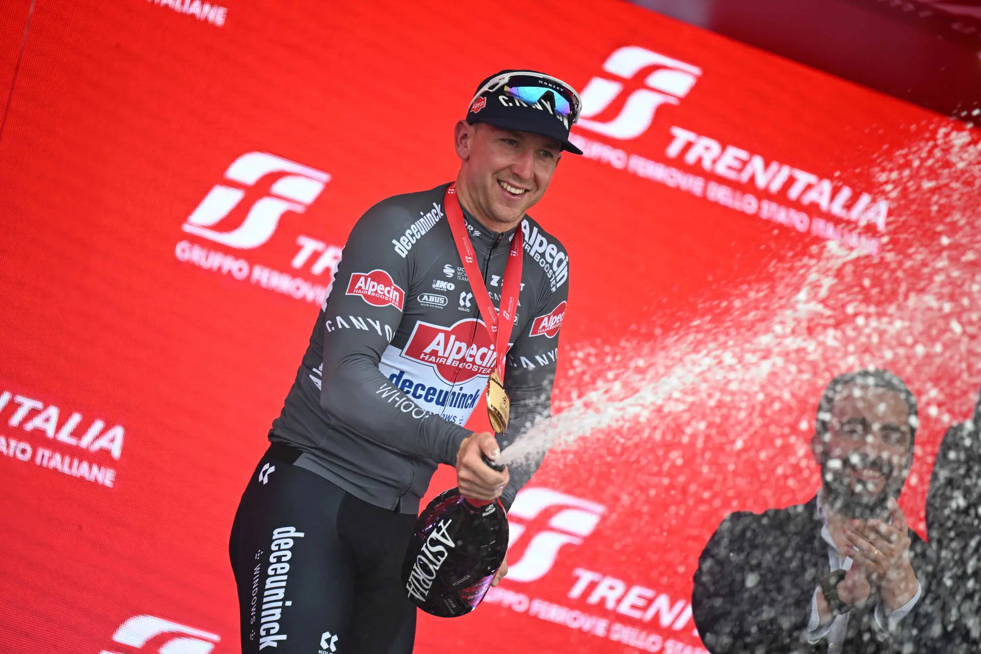 Ten weeks, one injury, zero races: Groves arrives at the Giro with plenty to prove