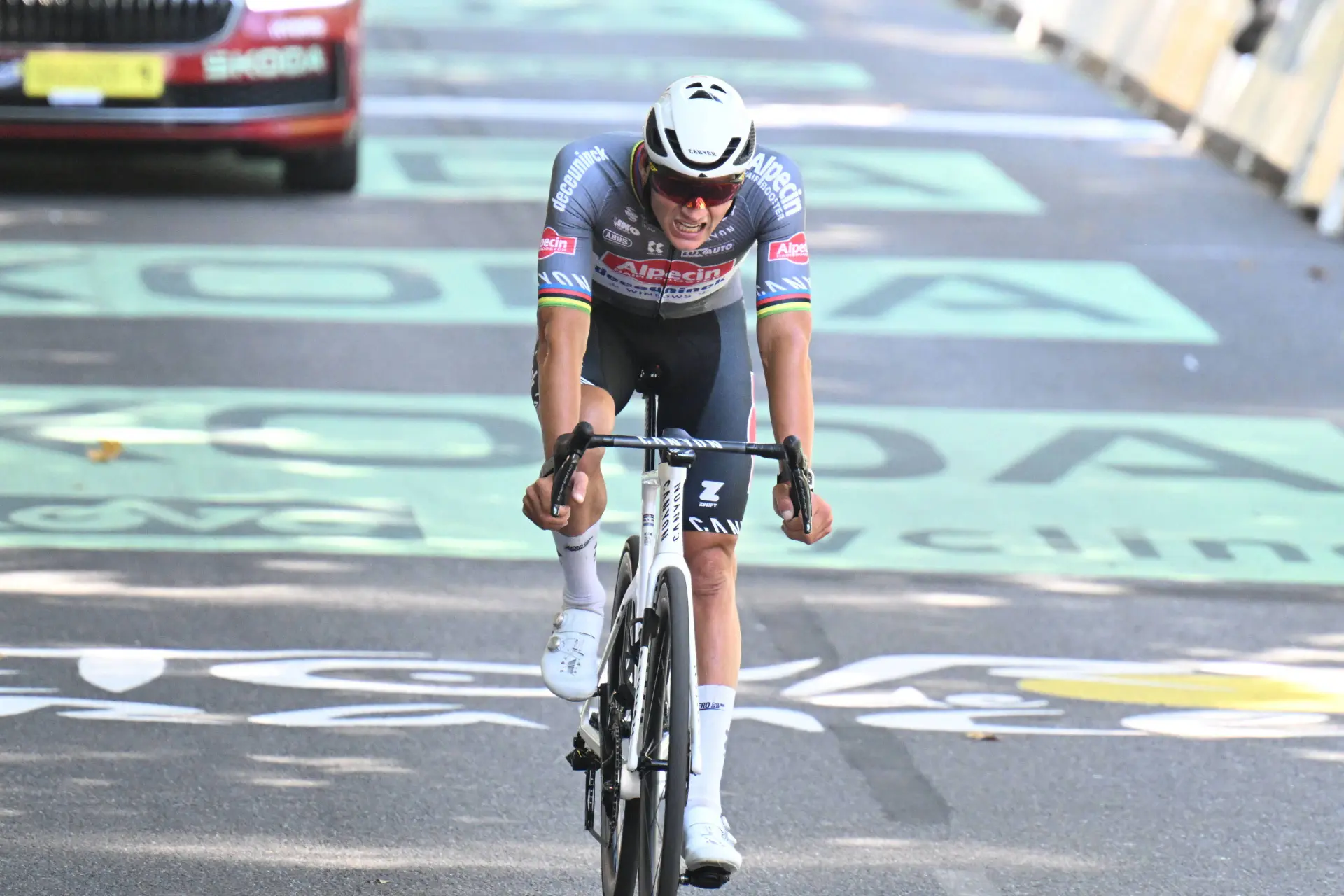 Van der Poel forced to leave Tour de France due to pneumonia