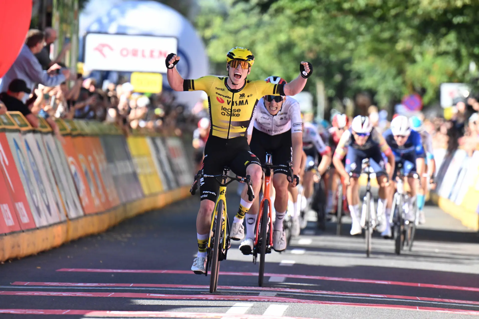 Participants Lidl Deutschland Tour 2025 | Visma | Lease a Bike with van Aert and Brennan, UAE reaturing Narváez among others