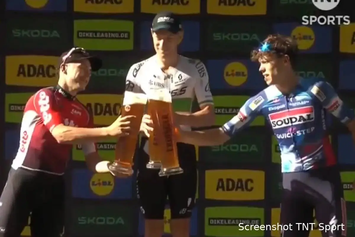 🎥 Winner Townsend in disbelief after first WorldTour victory ("still in shock"), but skips podium beer celebration