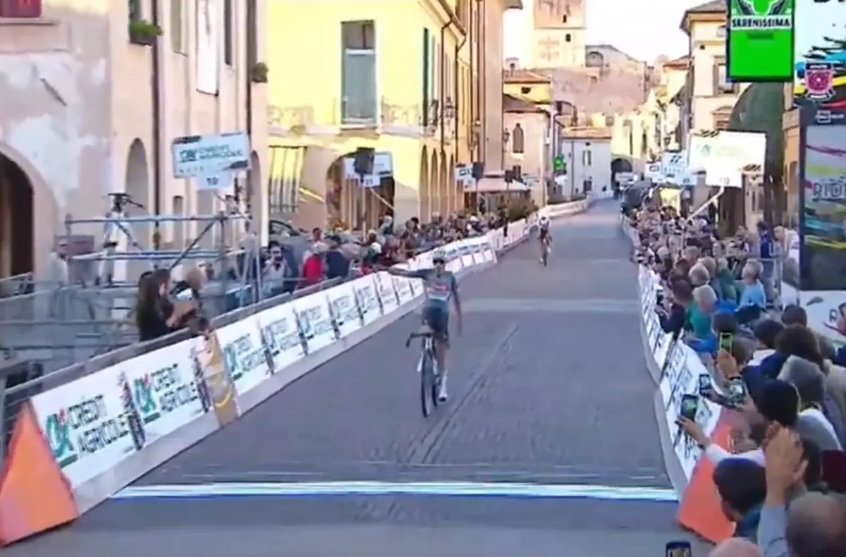 Alpecin-Deceuninck says goodbye to team legend with win on Italian gravel, Del Grosso joins world champion on the podium