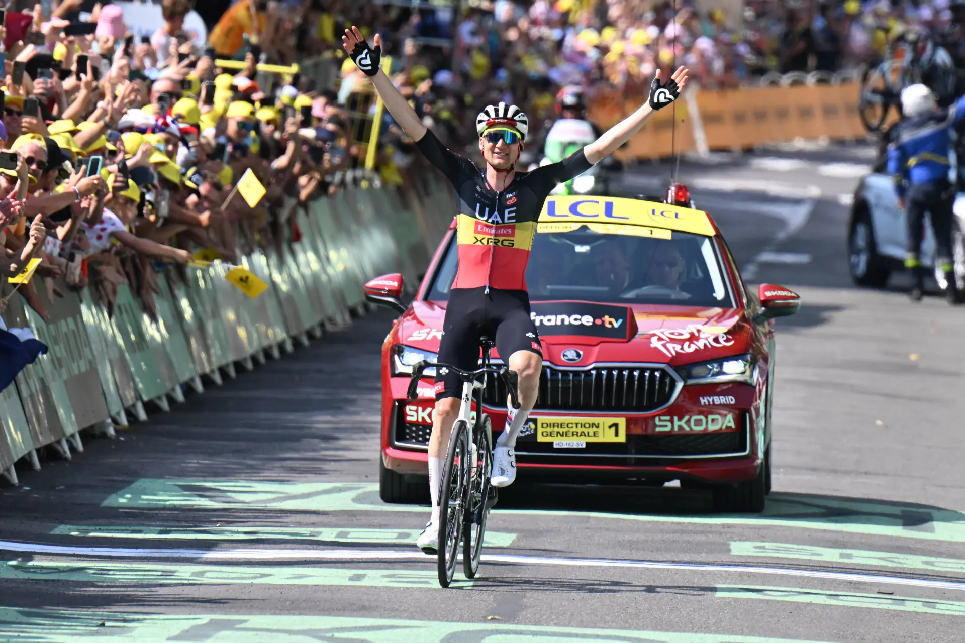 UAE keeps core intact by extending key rider Wellens; Dutch talent Dijkman joins development squad