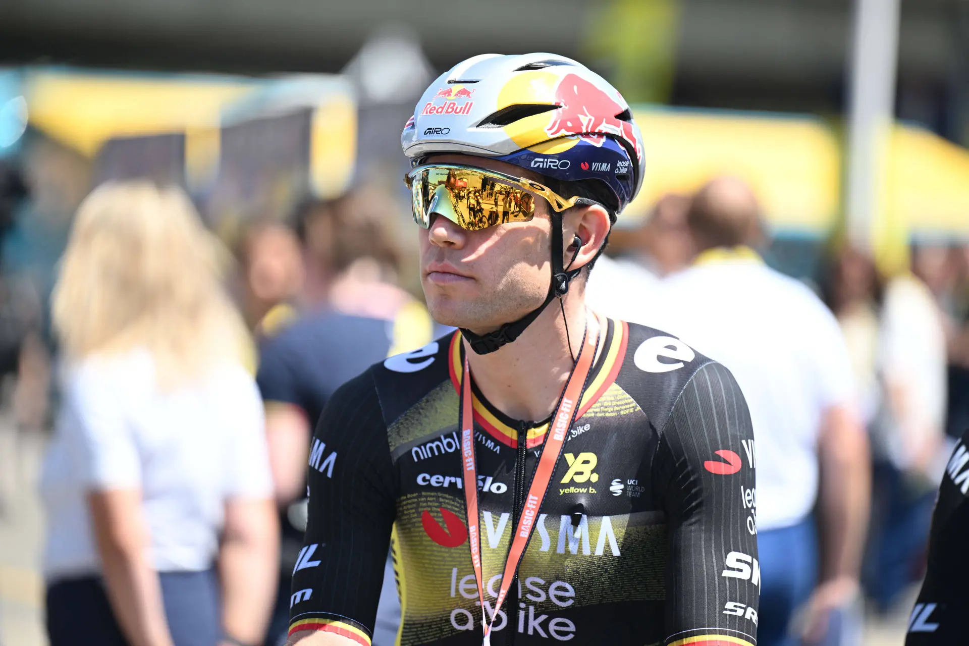Bakelants doesn't agree with van Aert's "difficult season": "Author of one of the cycling moments of the year"