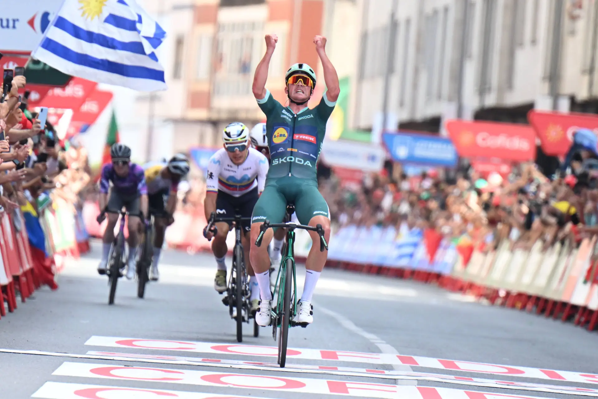 LIVE Stage 5 2026 Tour de France | Finally the sprinters' turn to dance, or will a brave attacker cut in?