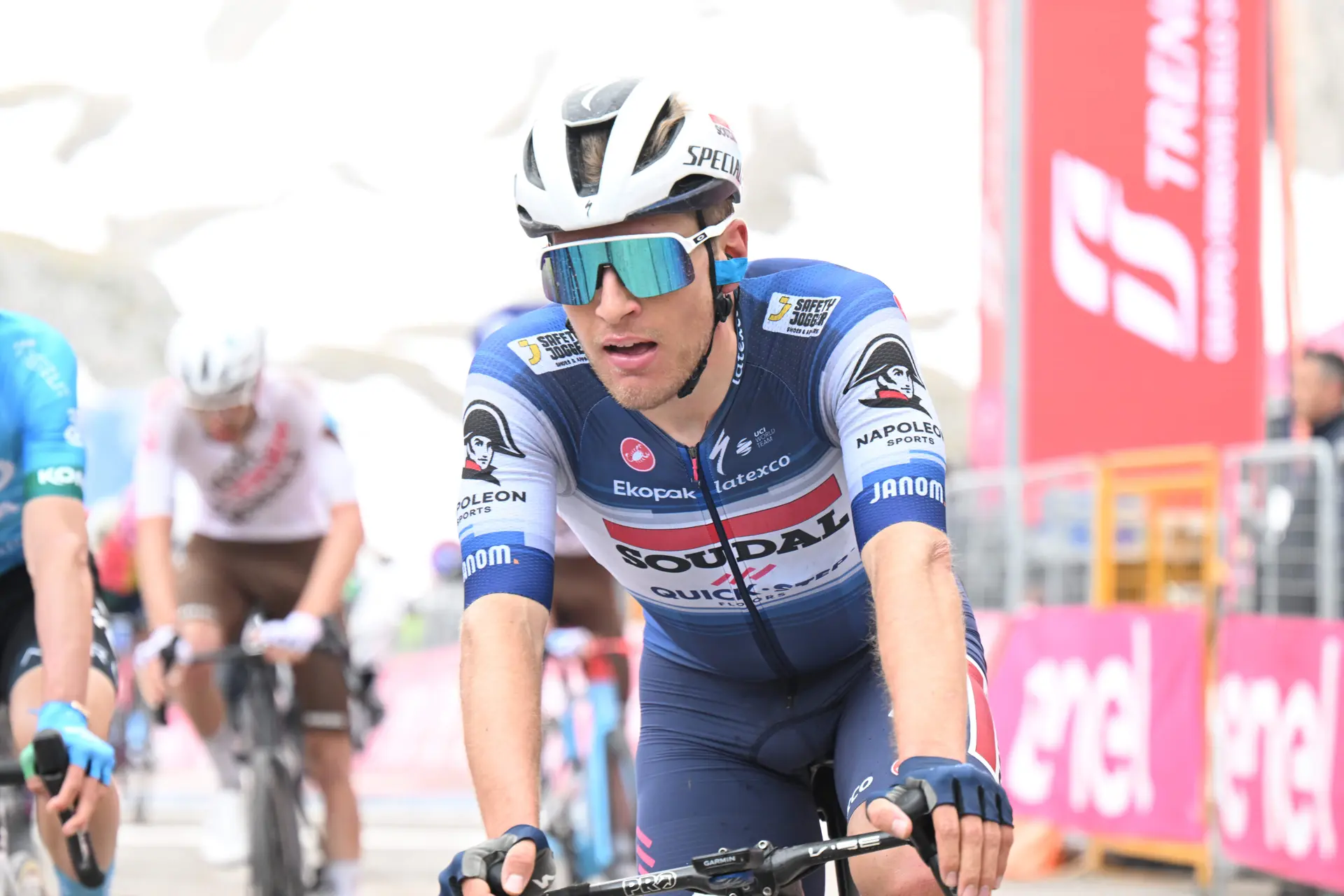 After Ventoux spectacle, Van Wilder hopes it is now his turn: “I’ve helped others a lot — now I want to help myself”