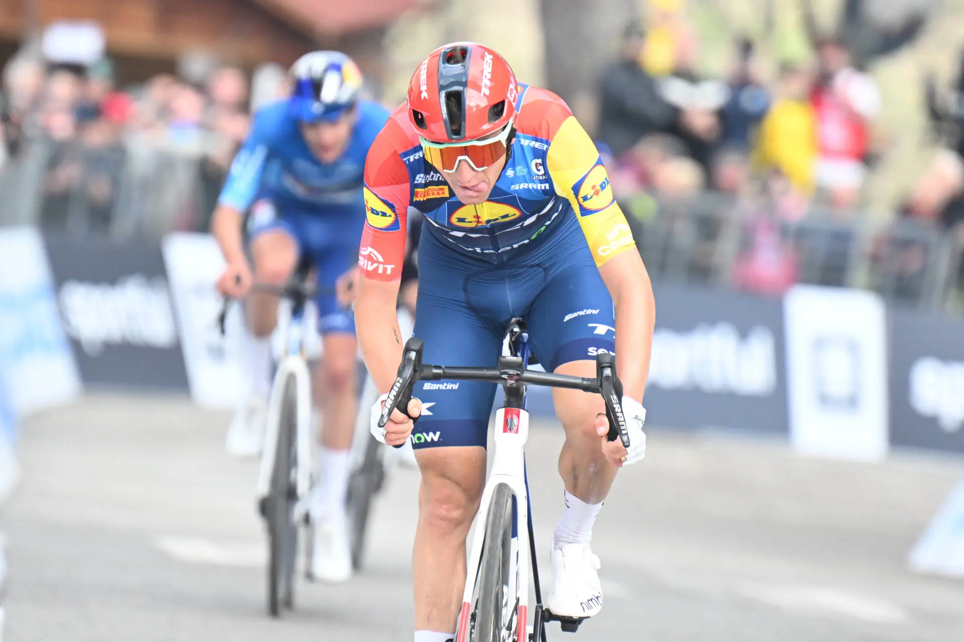 Rider reactions show why Van der Poel didn’t crack for nothing on brutal Tirreno stage: “The pace was really annoying”