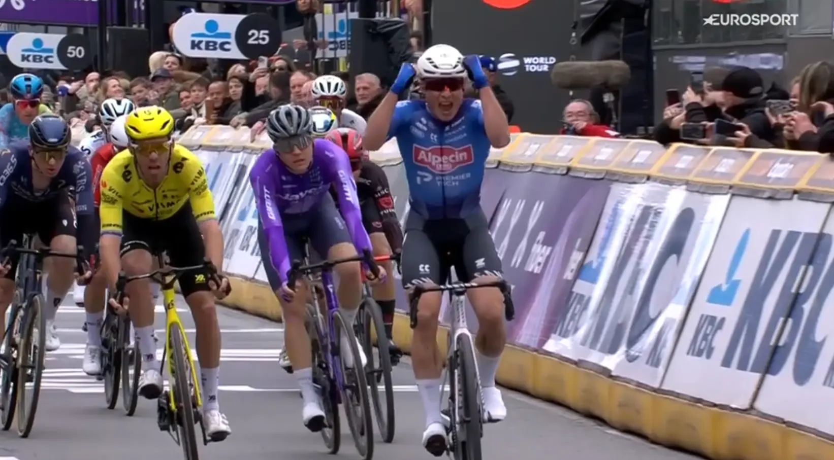 Philipsen says Van der Poel helped Alpecin plan come together in In Flanders Fields