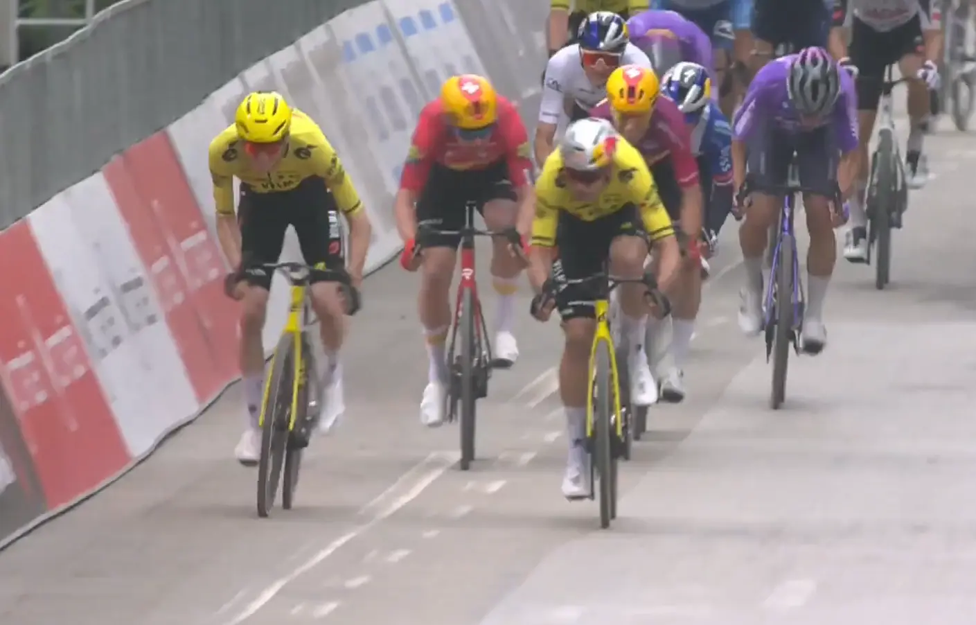 Visma’s bonus-seconds plan pays off as Jorgenson jumps Pellizzari for second in Tirreno-Adriatico