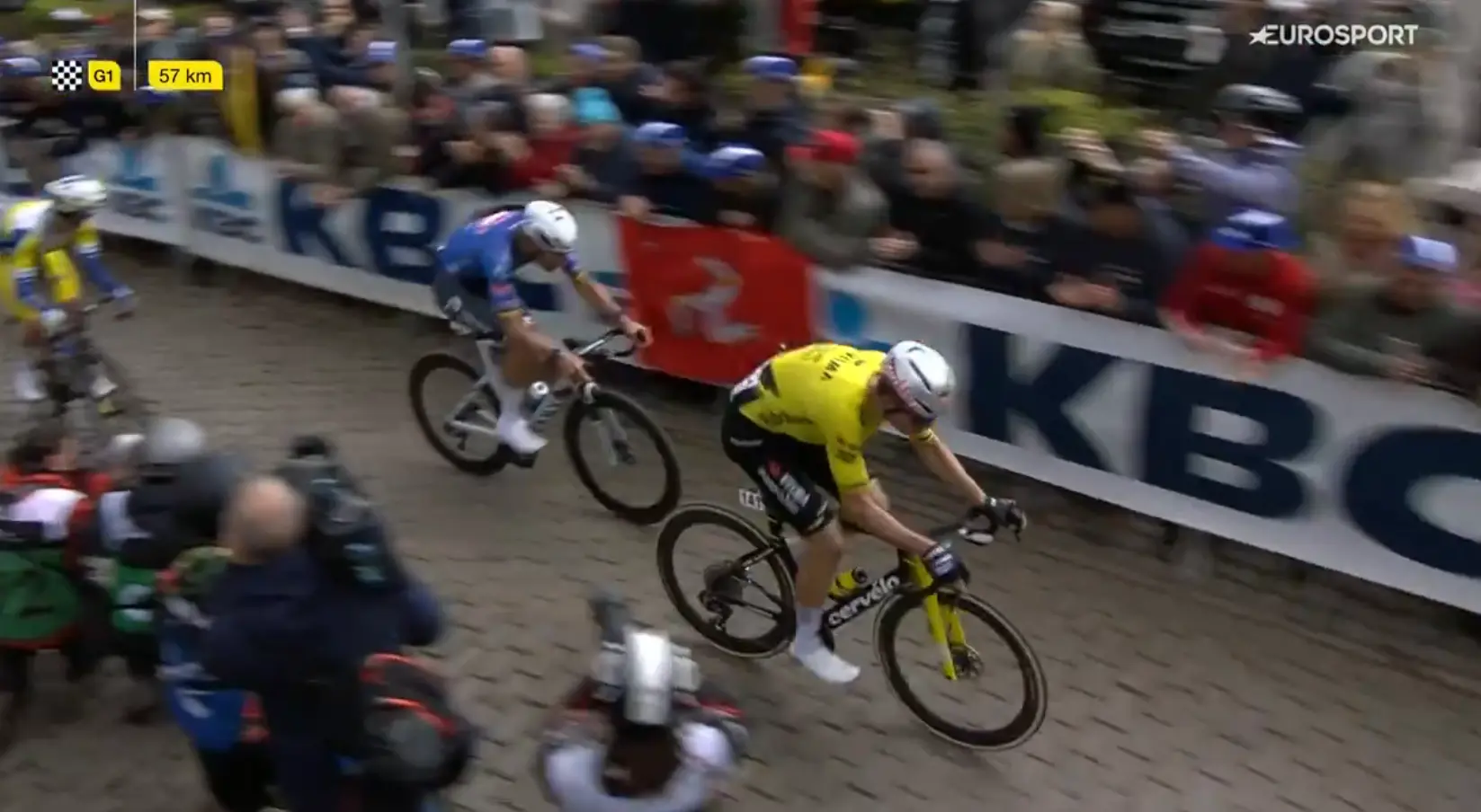 Van Aert sensed Van der Poel had Philipsen in mind: “That made the difference”