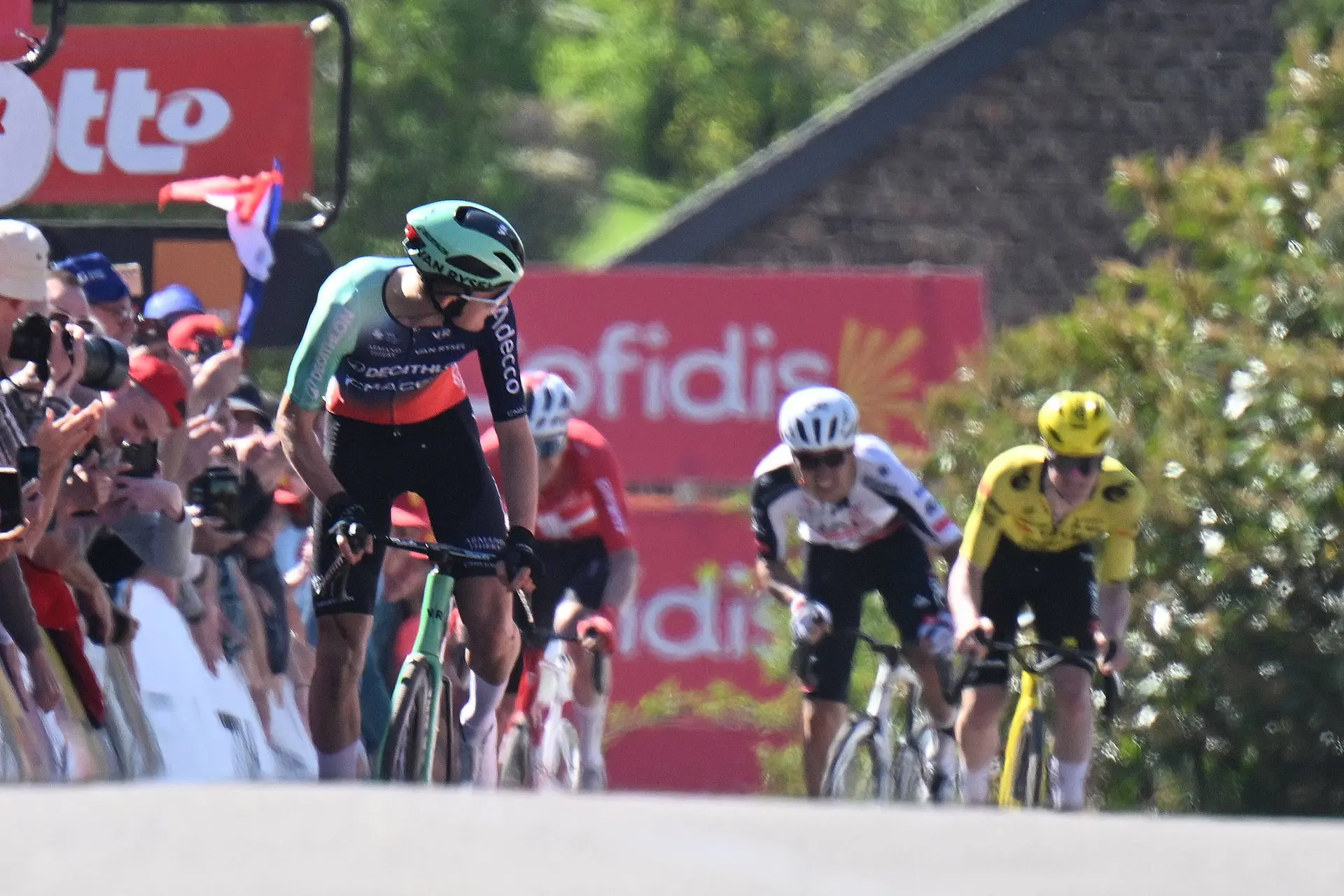Strava times don't lie: Seixas faster than Pogacar on Mur de Huy