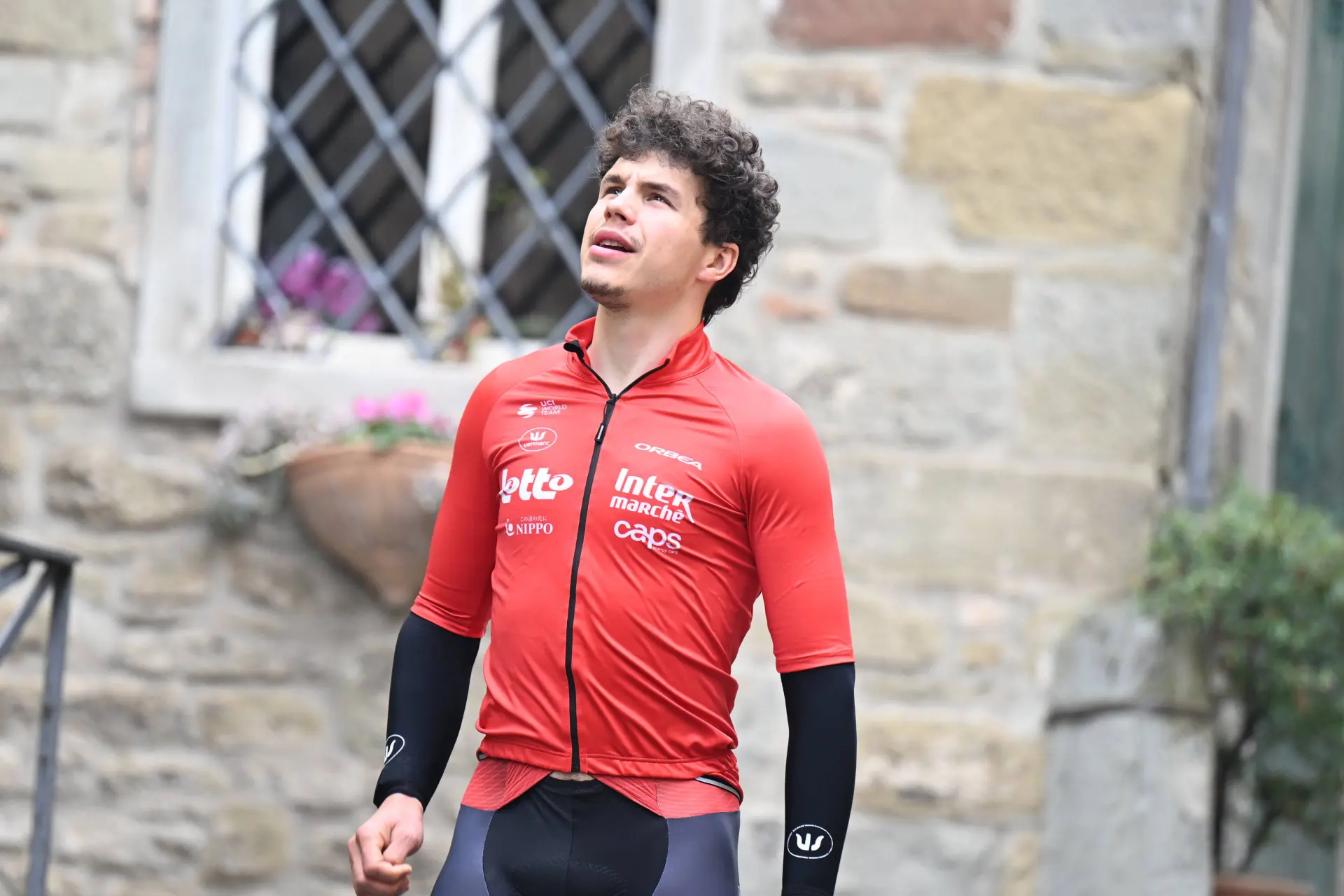Lotto-Intermarché sports director provides update on De Lie, who was absent from the Giro presentation