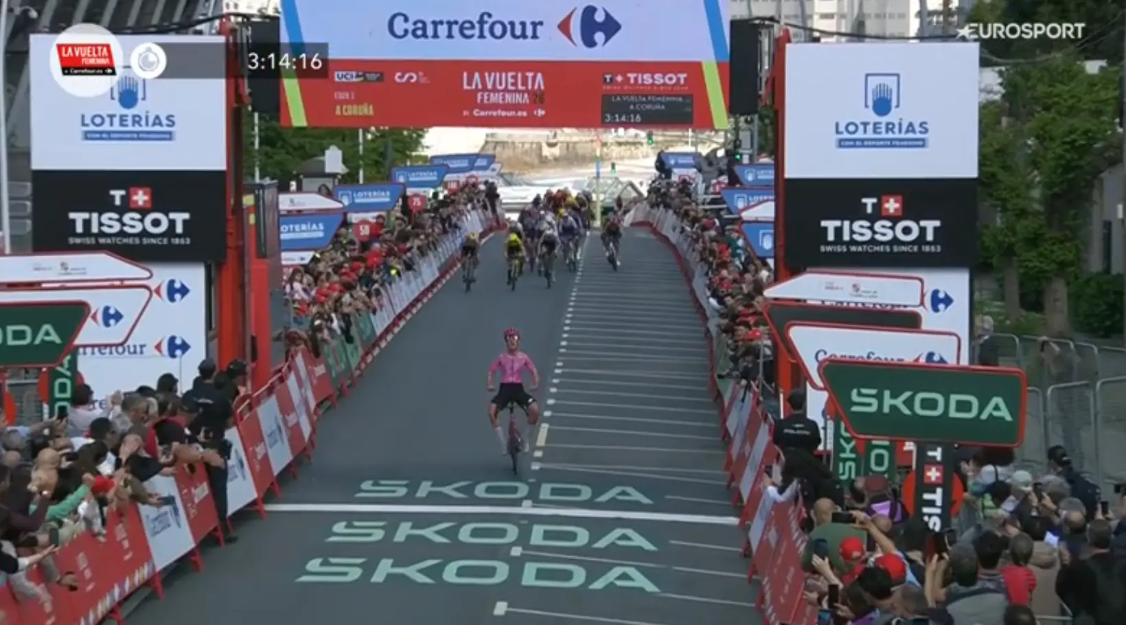 Kerbaol's cunning move leaves the peloton standing, Kopecky second again