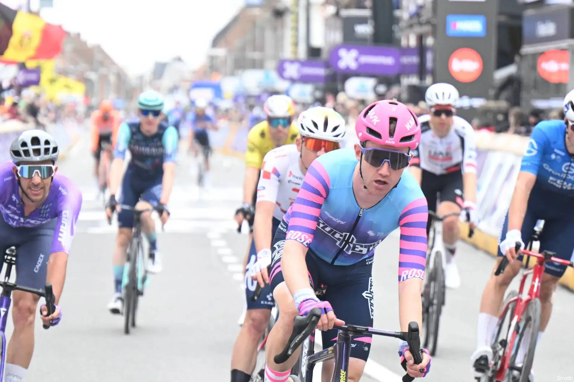 Giro stage 3 fines and time penalties: De Vries, Campenaerts and others receive warnings