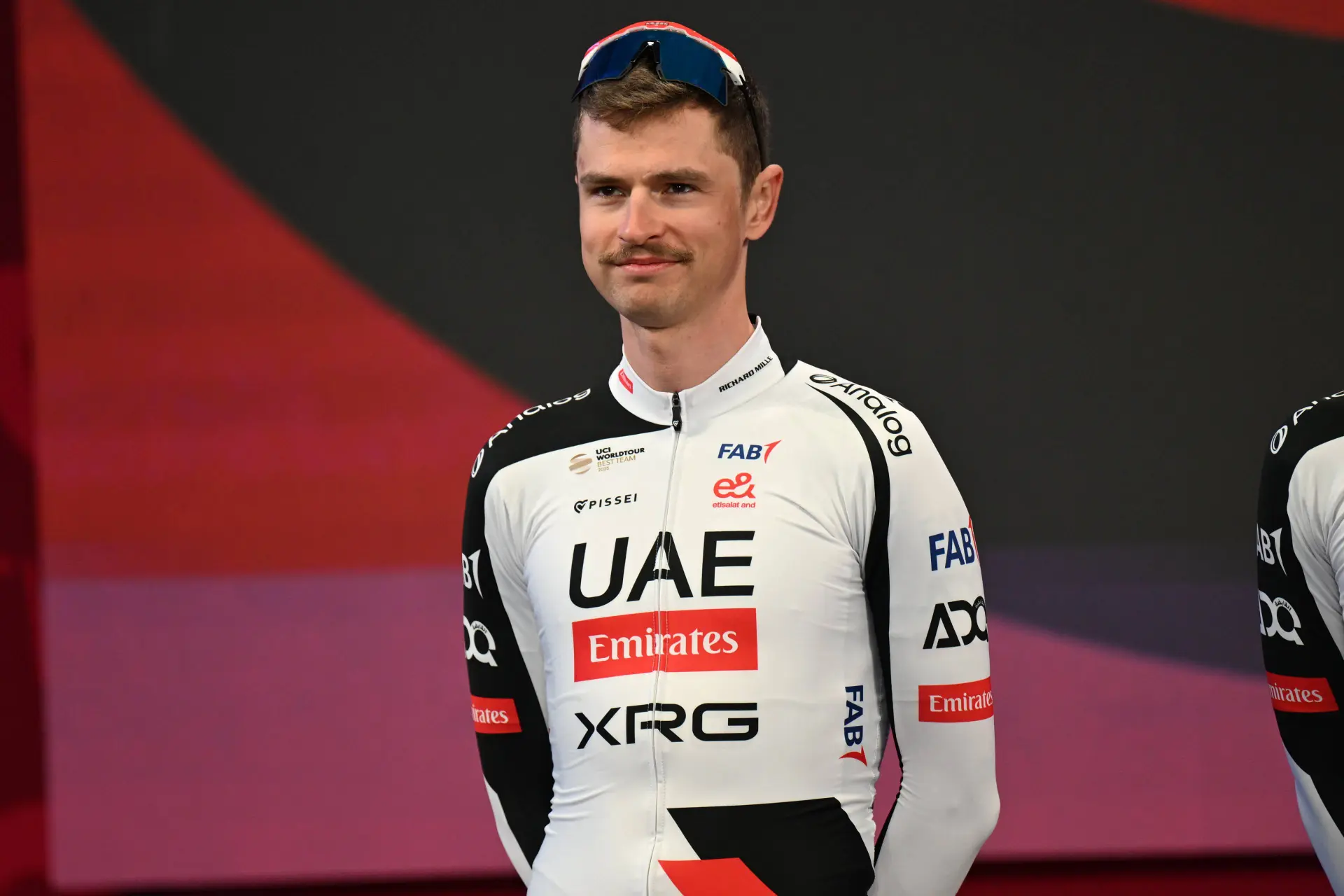 🎥 UAE Emirates-XRG literally and figuratively knocked out of the Giro: 'Hard to accept'