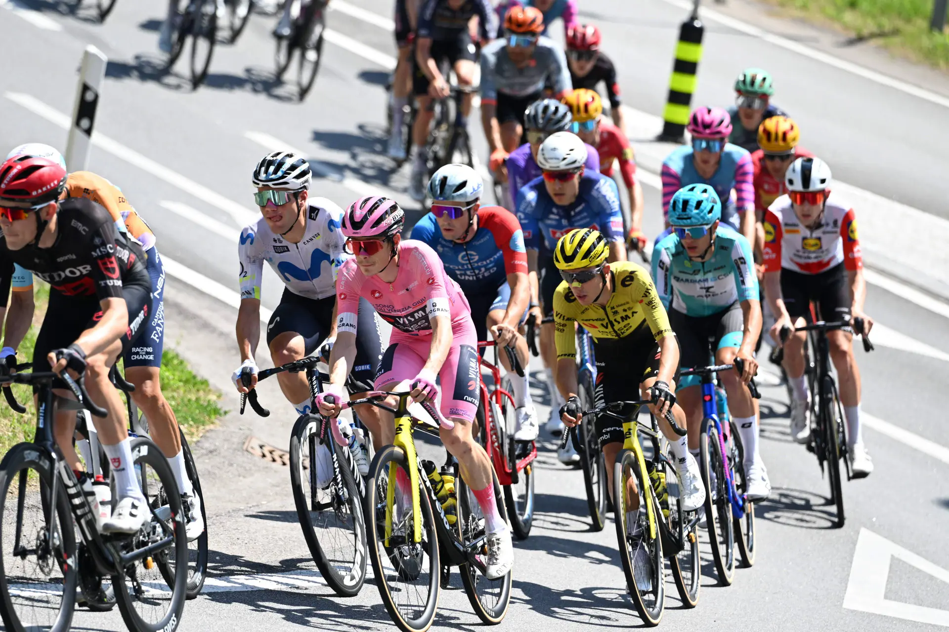 ‘He has done so much for me’: will we see Jonas Vingegaard working for others in the final Giro days?