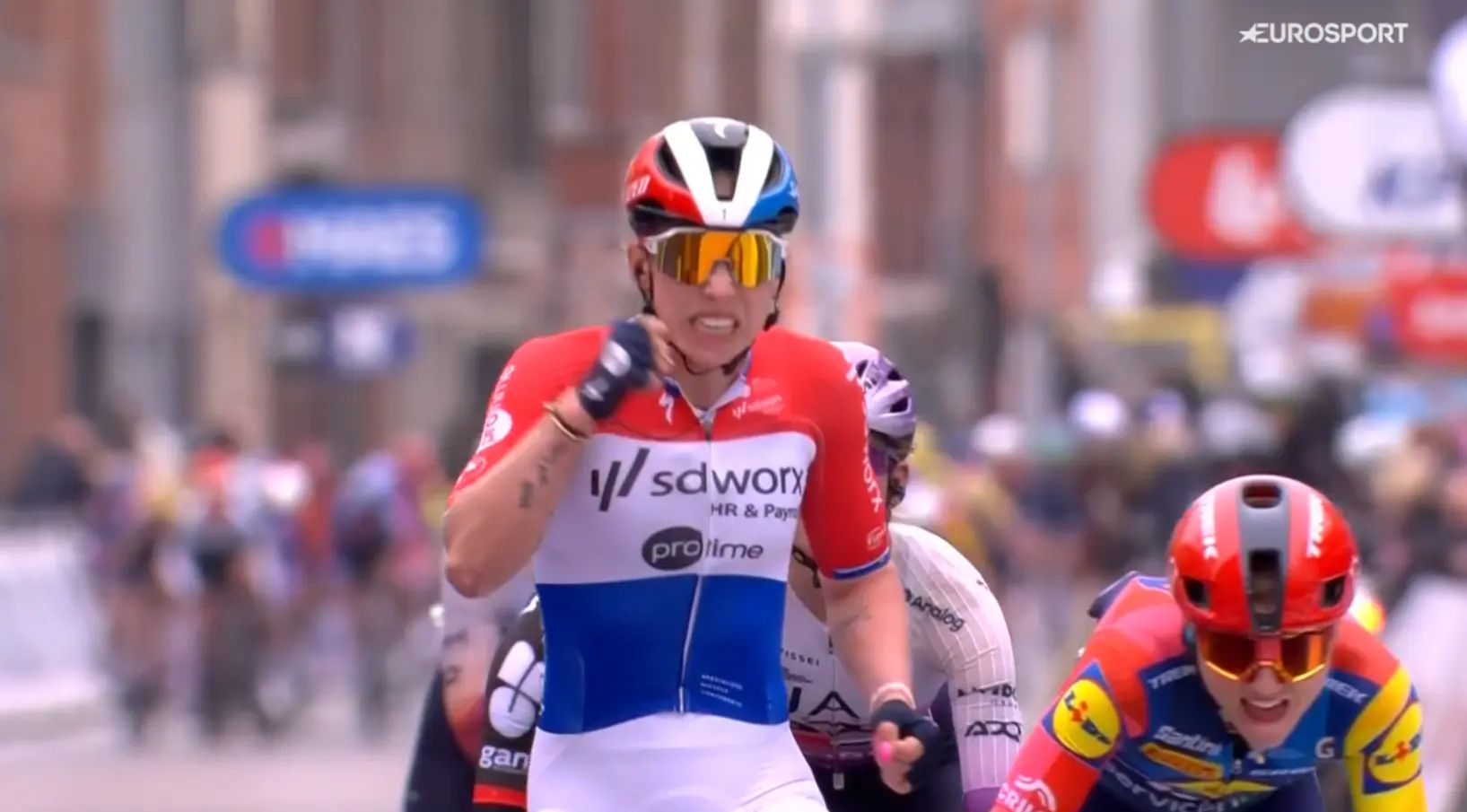 Giro d'Italia Women 2026 fines and penalties: Plenty of fines for the peloton on chaotic sprint stage
