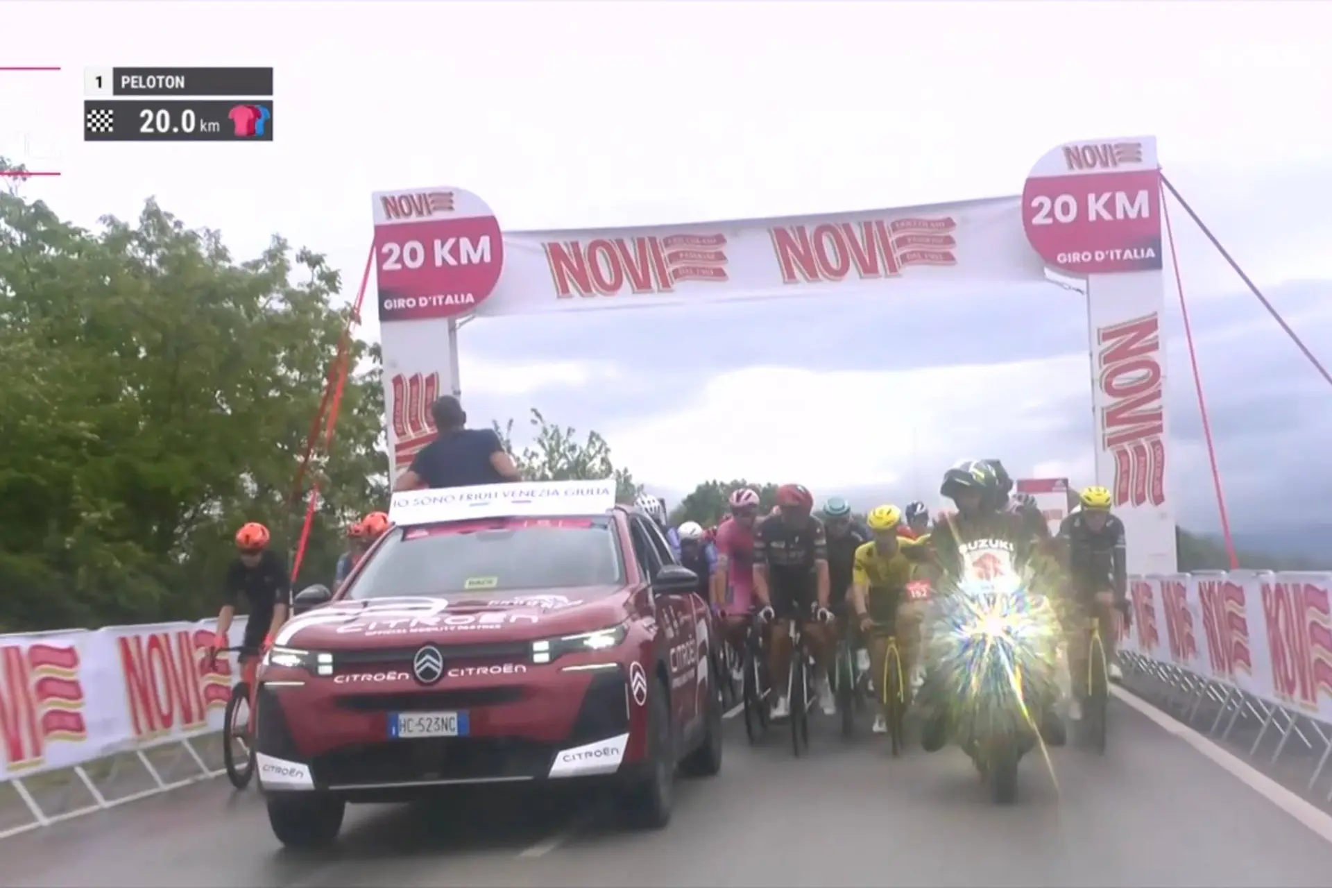 Jasper Stuyven and the Giro organisation clash over stage 2 restart — 'like a scared dog'