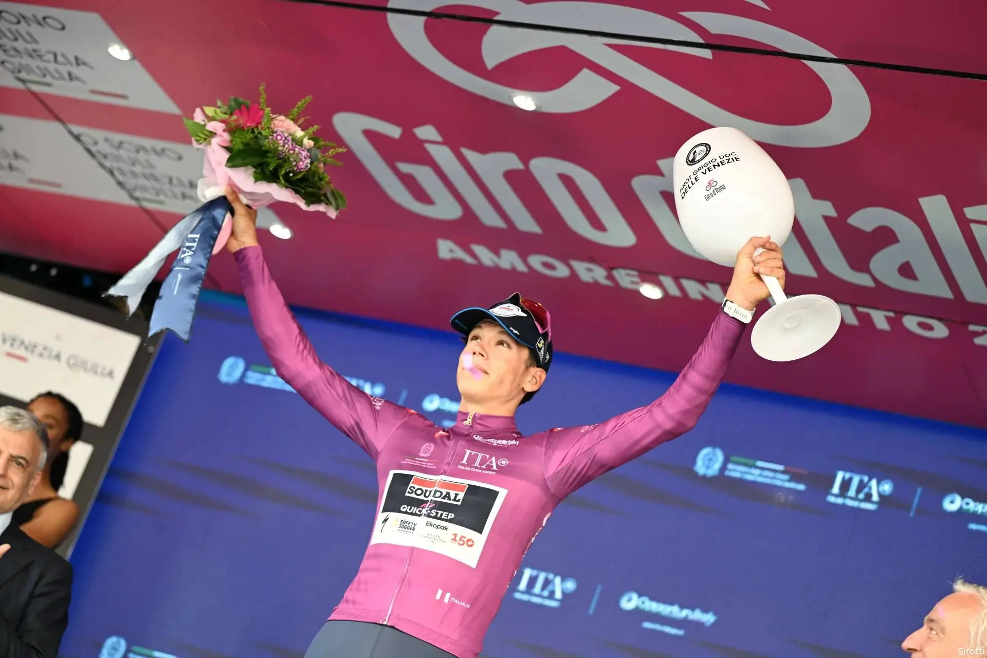Giro d'Italia 2026 standings | Magnier strikes gold in points classification after surprising sprint