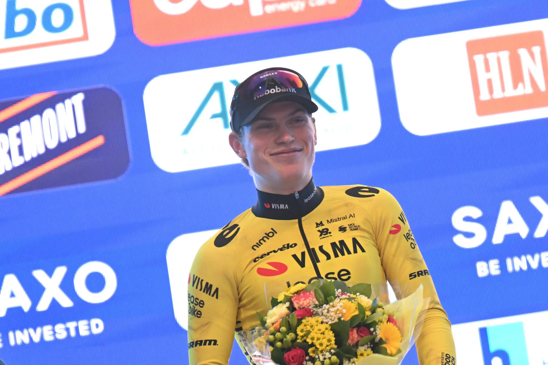 Hagenes times his attack to perfection to claim dusty Antwerp Port Epic victory