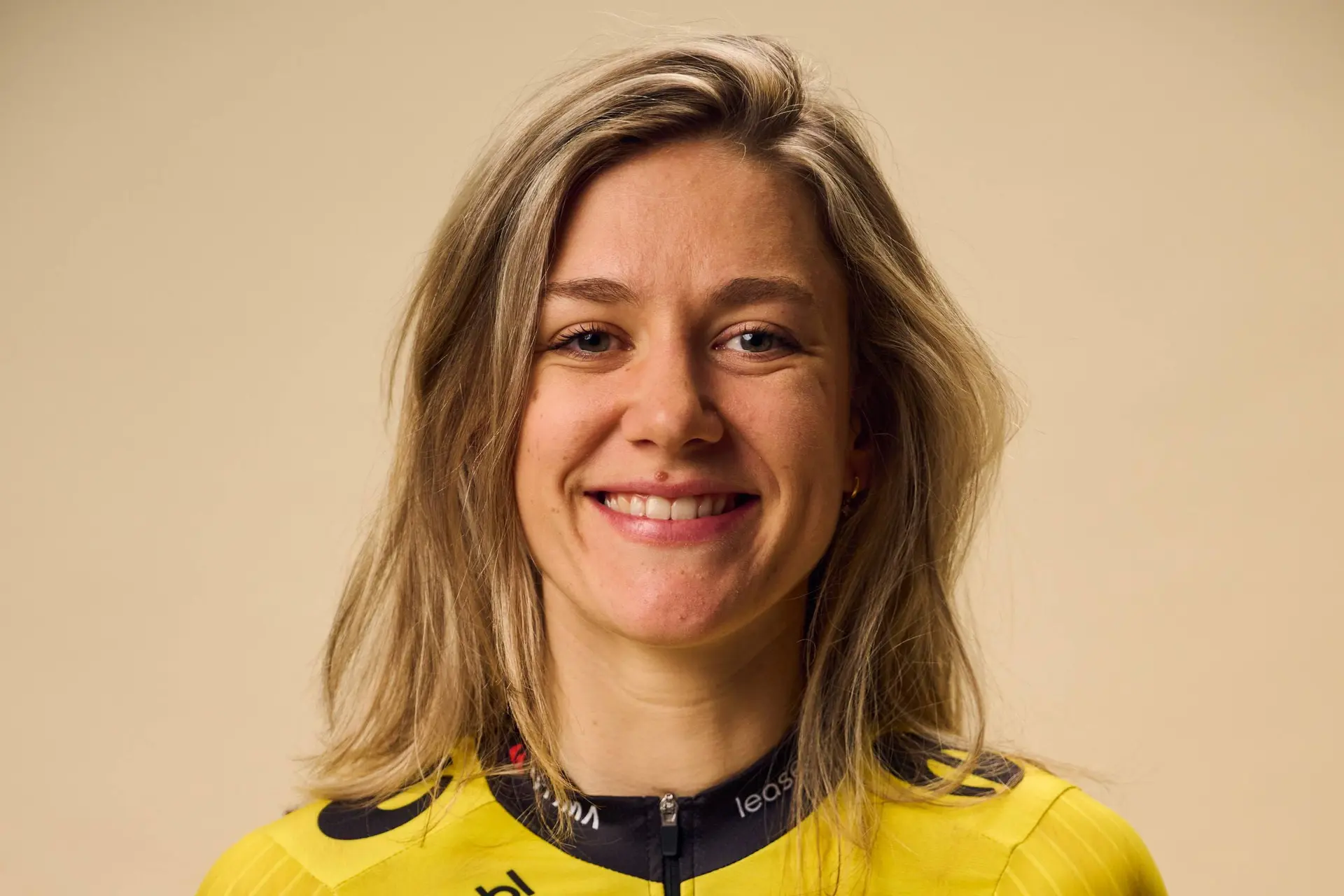 Tour de Suisse Women 2026 | Visma's De Vries wins the first yellow jersey, but here's what's coming up