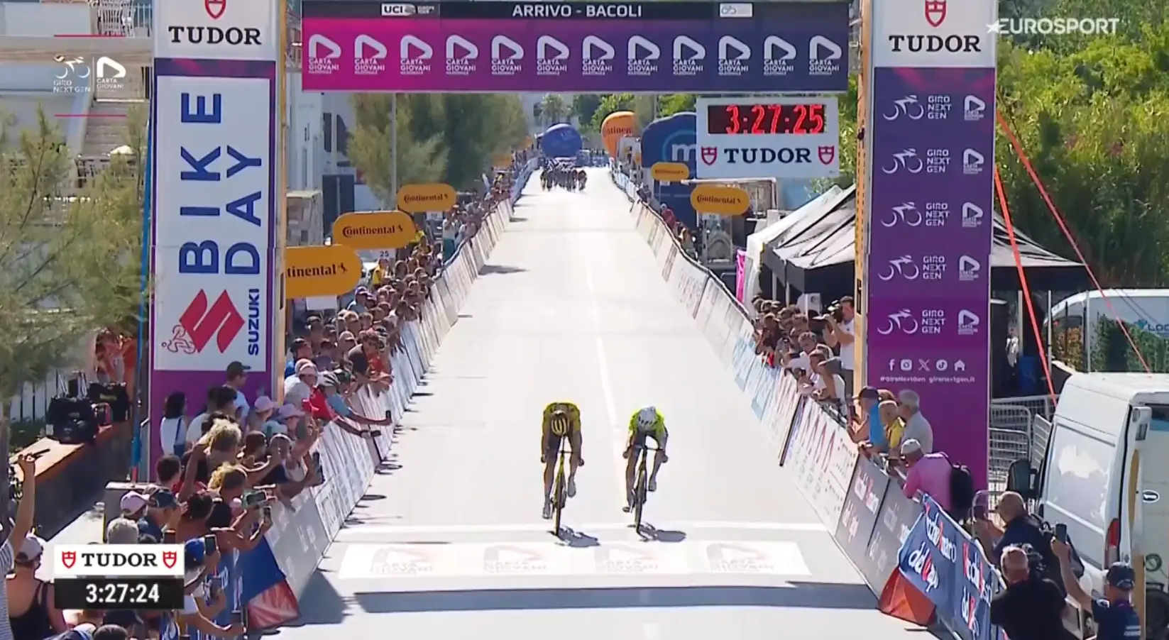 Visma's Van Kerckhove shows racing instinct to win Giro Next Gen stage 5 and pink jersey