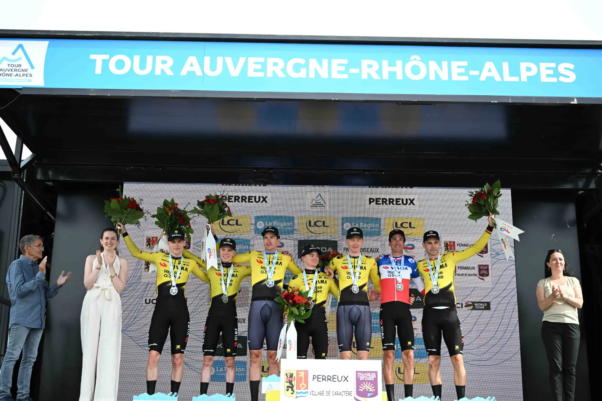 Visma coach full of praise for important team time trial win before Tour de France, despite struggling van Aert