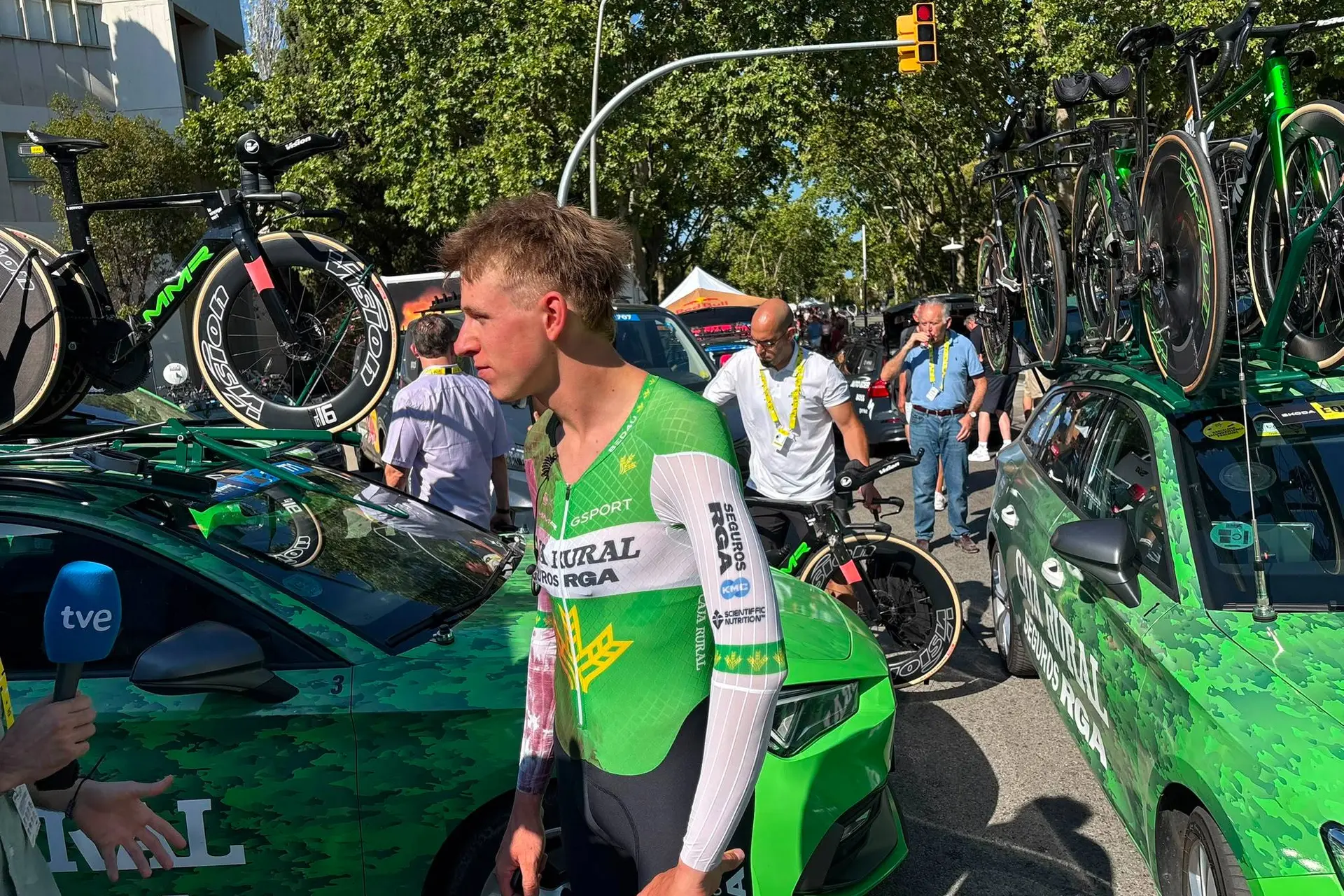 2026 Tour de France start list & dropouts | Former KOM retires after hard crash