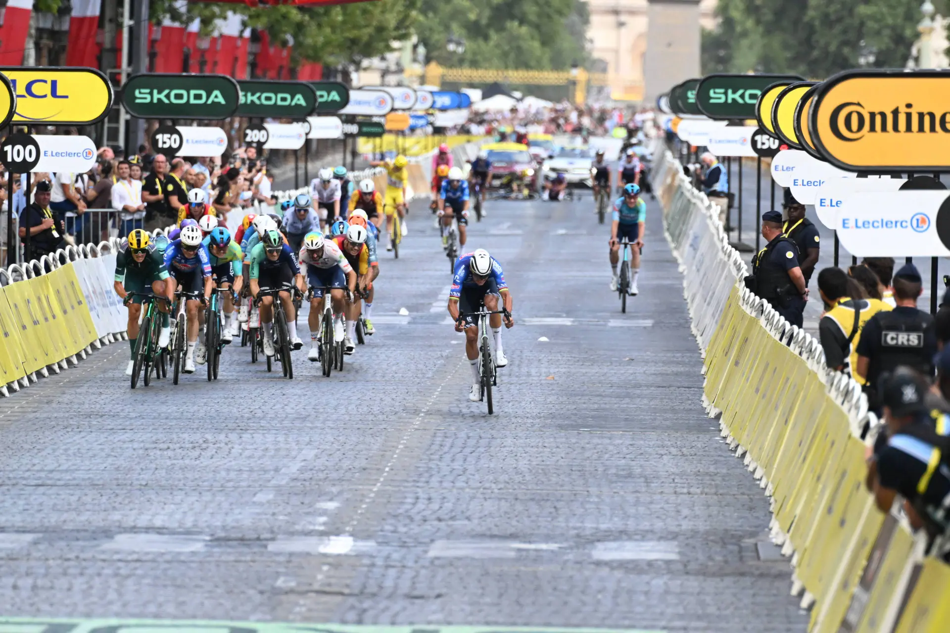 Alpecin team manager on the preparation and discussion following Mathieu van der Poel's magnificent Paris win