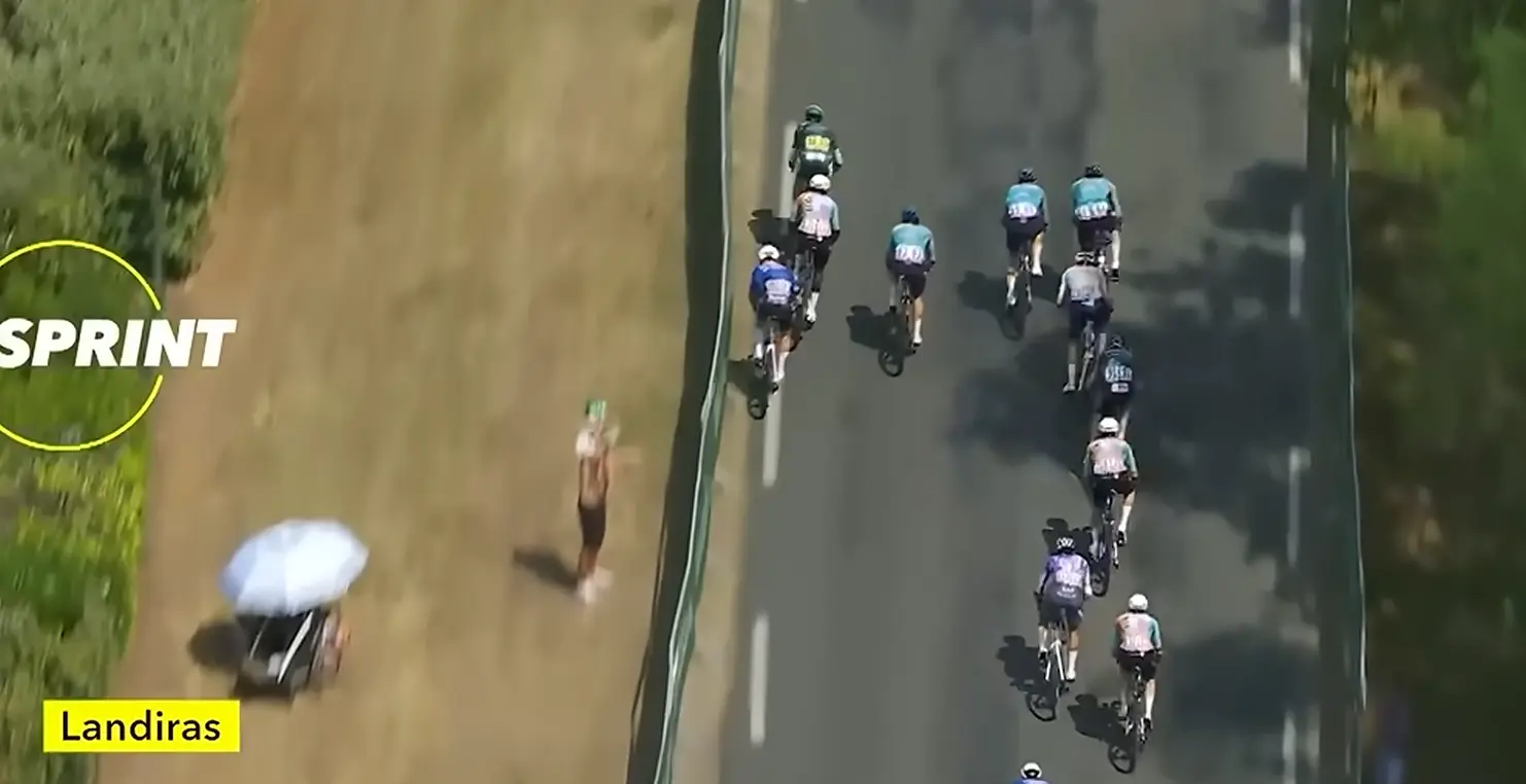 Pedersen saw Philipsen unleash an 87 km/h sprint: 'Insane to hang on the outside in a corner like that'