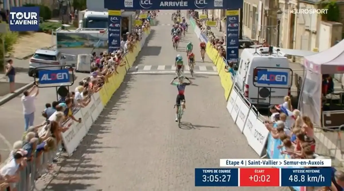 Decathlon top talent Aubin Sparfel catches breakaway just in time to win Tour de l'Avenir stage 4
