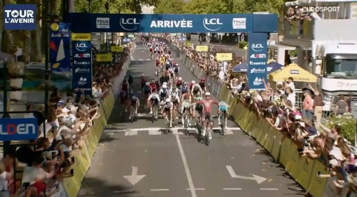 Dutch stage winner in Tour de l'Avenir, while 'super-talent Finn prepares for pro step and could face Pogačar and Evenepoel at Worlds and Europeans'