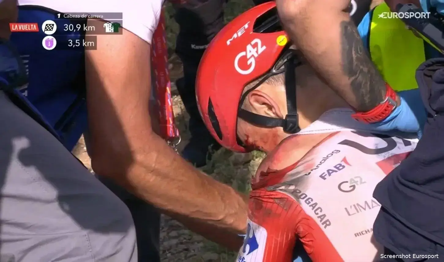 Pogačar abandon overshadows Coquard's excellent sprint win on crash-filled stage 8 of the Vuelta a España