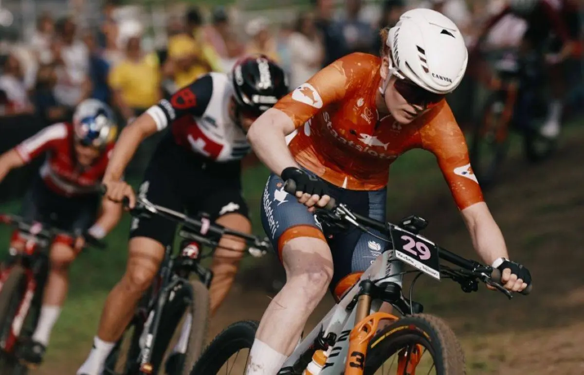 Sina Frei wins the Elite Women's XCO Mountain Bike World Championship as Pieterse fails to make the podium