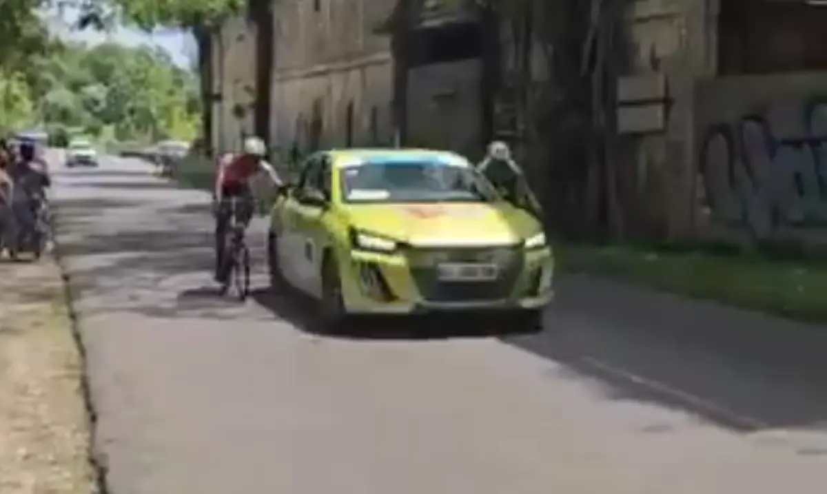 🎥 Worse than a sticky bottle: Riders caught holding onto team car at Tour de Guadeloupe
