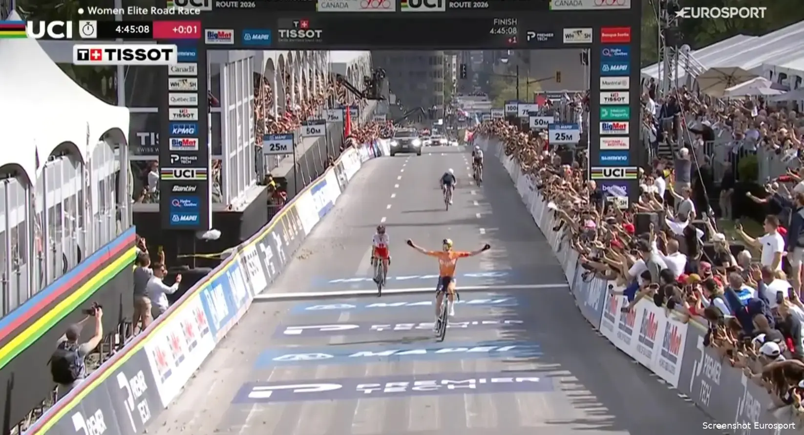 World champion at last! Demi Vollering made the race her own but is pushed all the way to the end