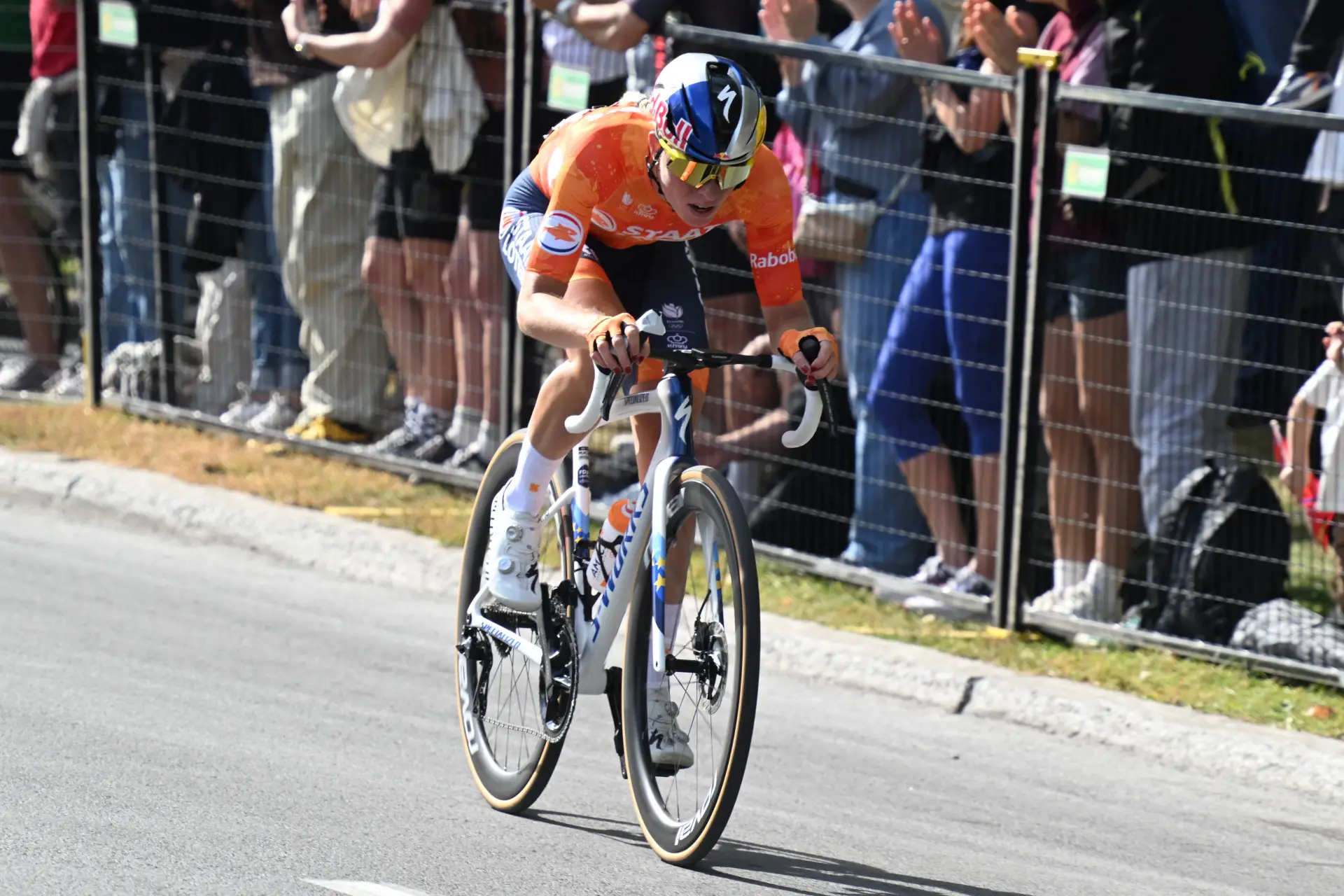 World Champion Vollering brought back down to earth by hefty penalty from the UCI